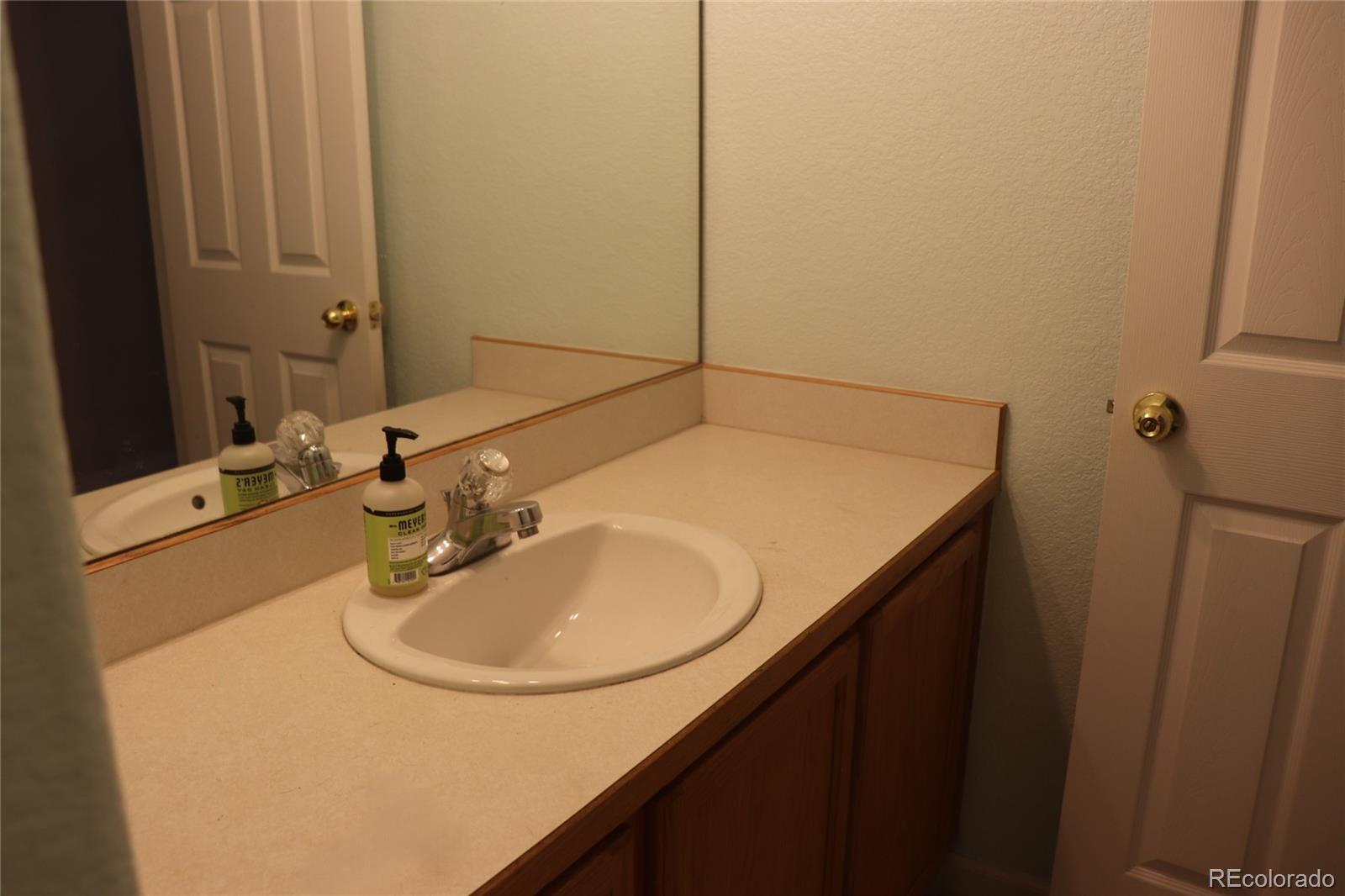 MLS Image #5 for 15555 e 40th avenue,denver, Colorado