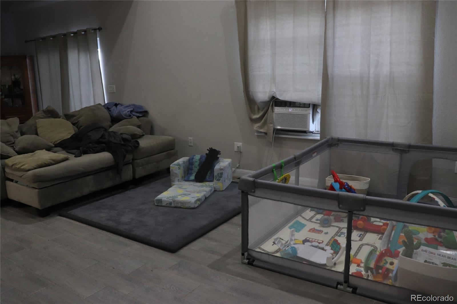 MLS Image #7 for 15555 e 40th avenue,denver, Colorado
