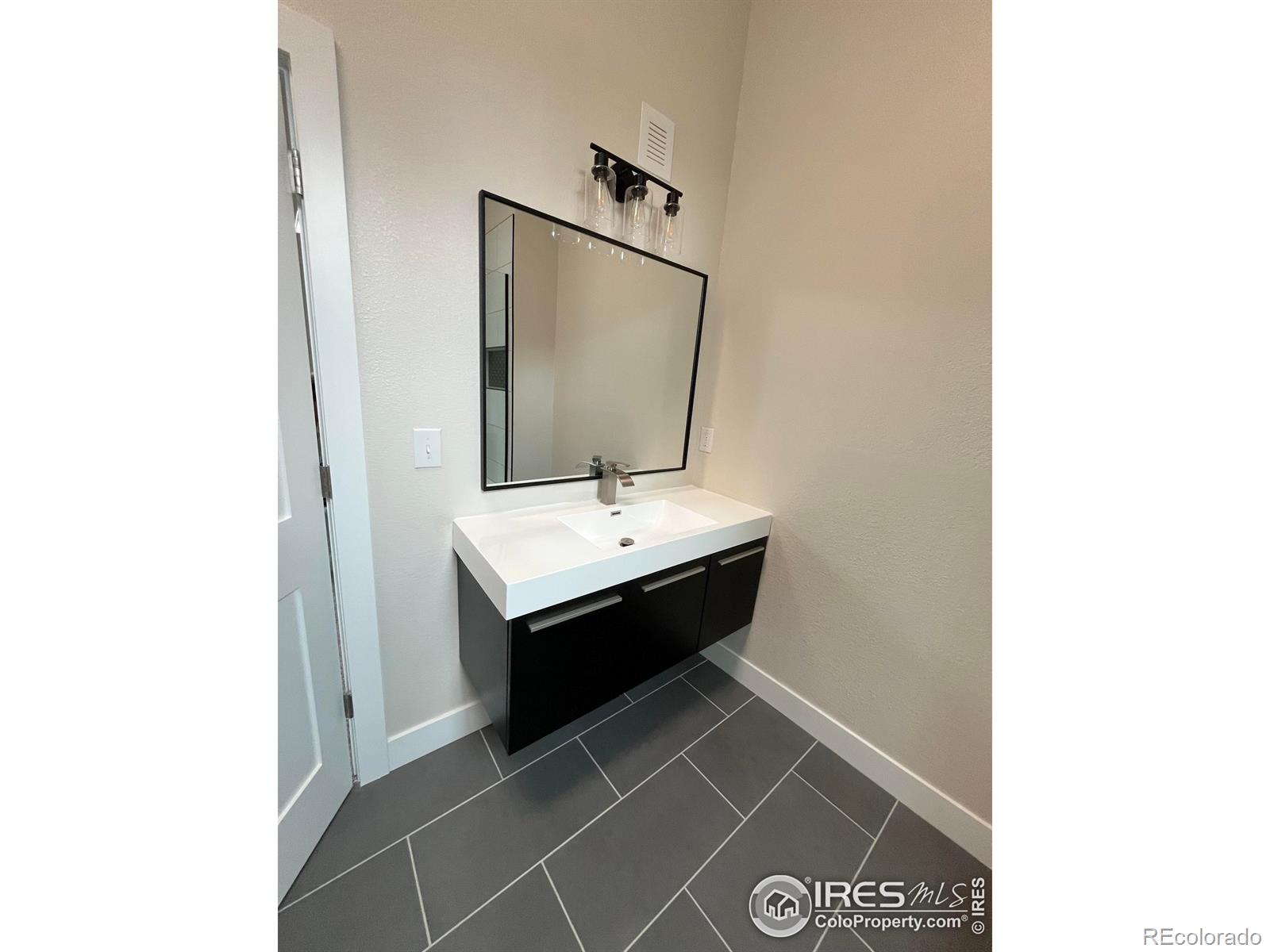 MLS Image #4 for 12976 w 61st circle,arvada, Colorado