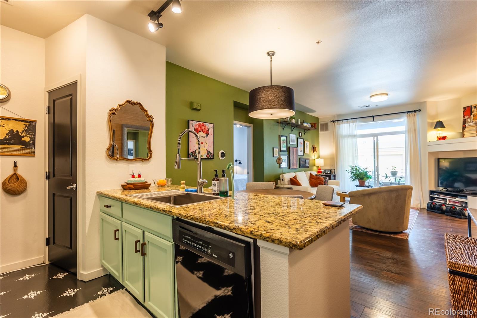 MLS Image #7 for 4100  albion street,denver, Colorado