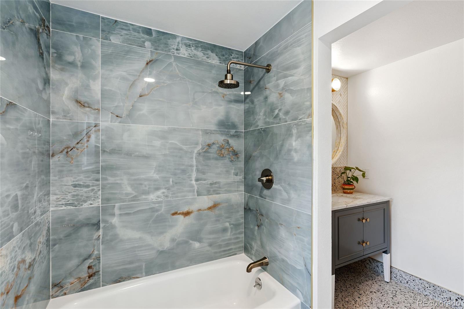 MLS Image #19 for 10000 e ohio avenue,denver, Colorado