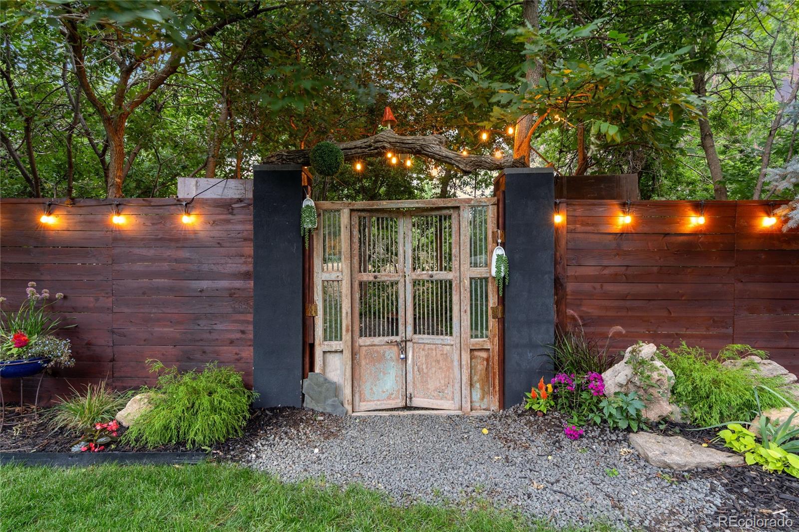 MLS Image #26 for 10000 e ohio avenue,denver, Colorado