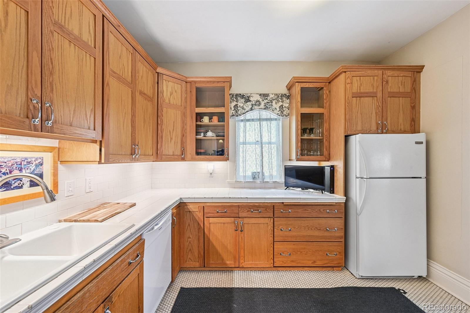 MLS Image #11 for 234 s corona street,denver, Colorado