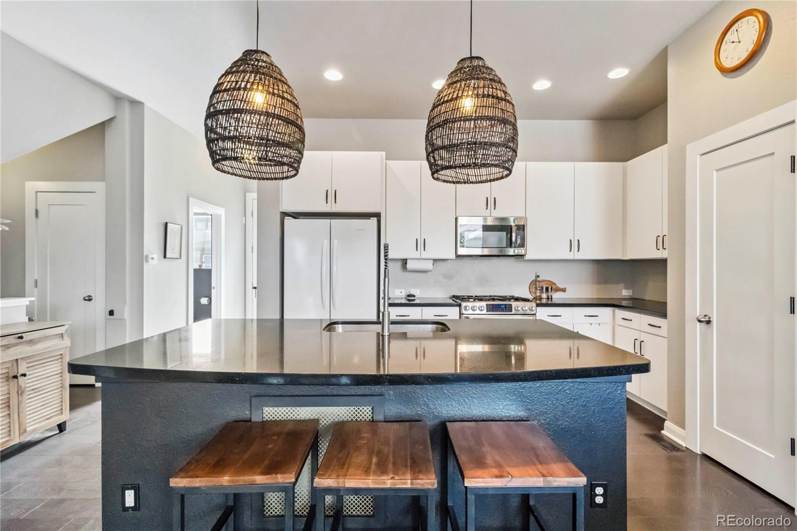MLS Image #11 for 6721  alan drive,denver, Colorado