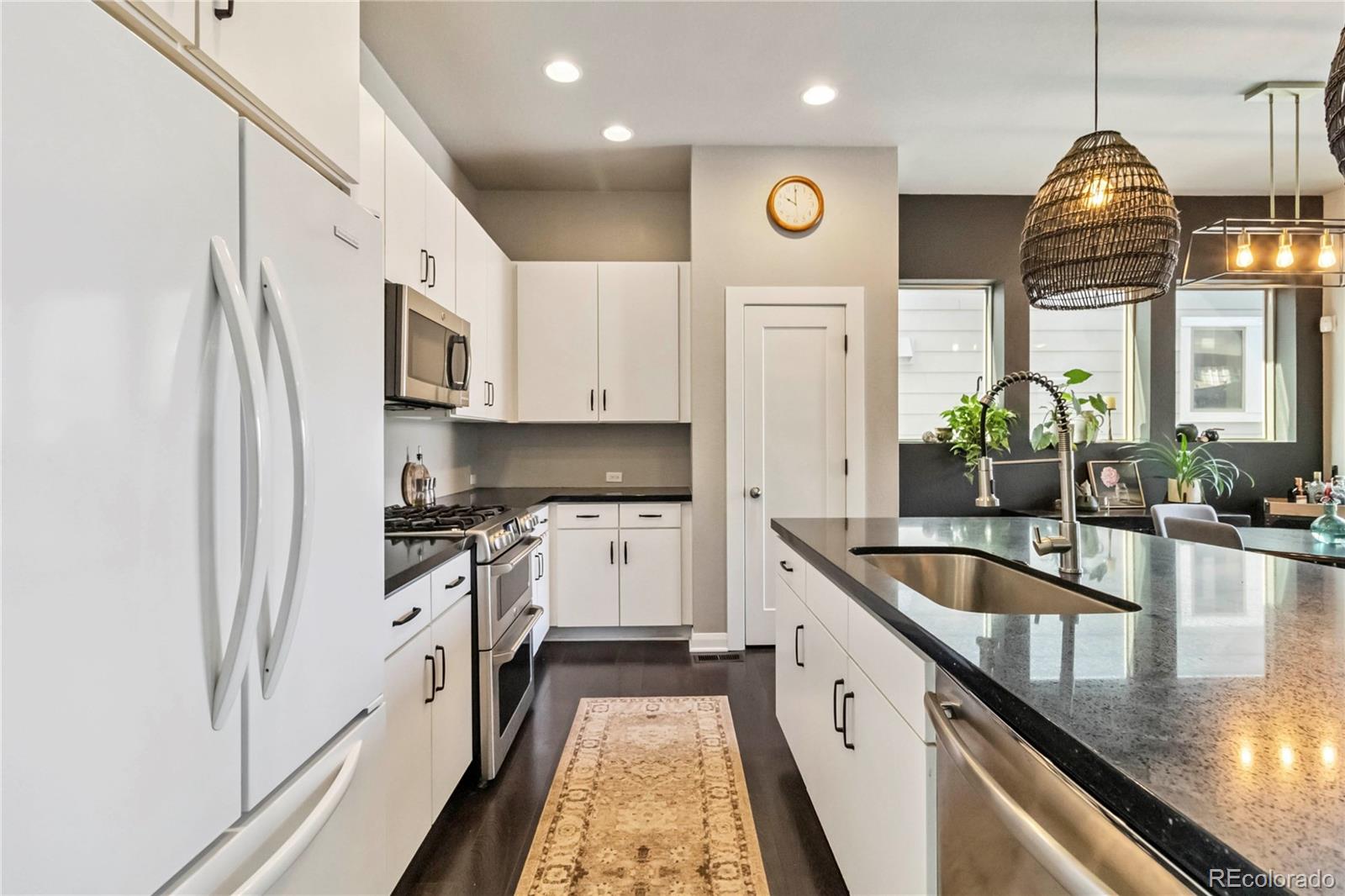 MLS Image #15 for 6721  alan drive,denver, Colorado