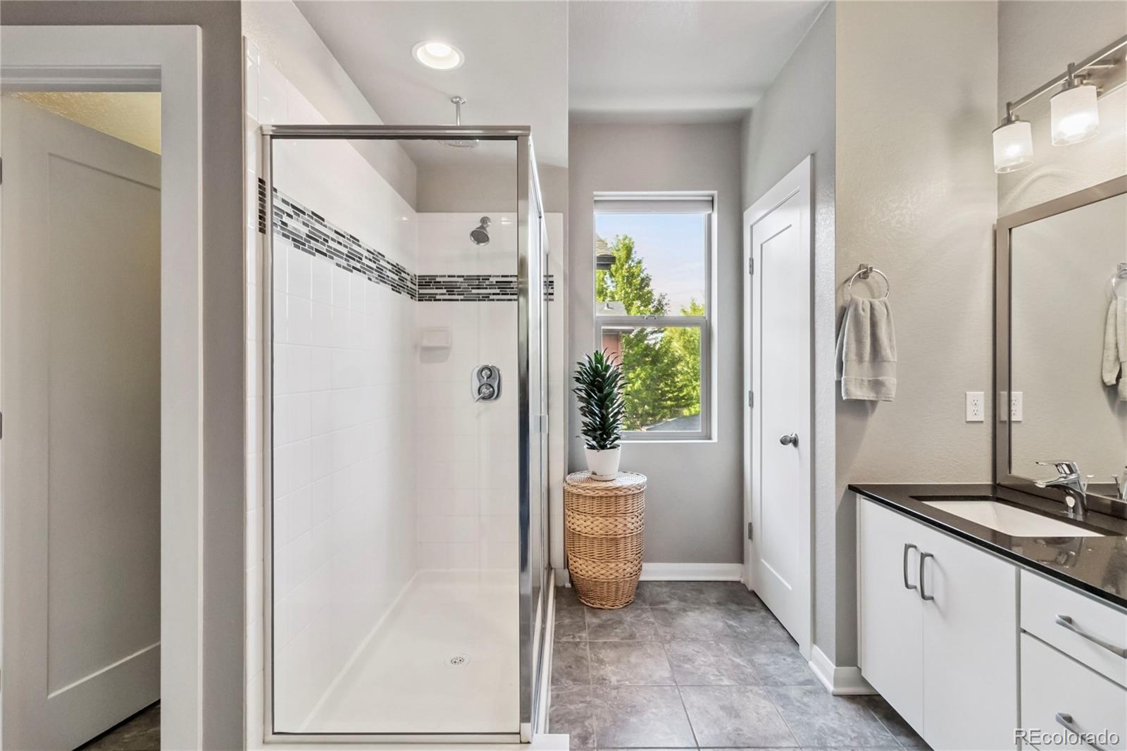 MLS Image #32 for 6721  alan drive,denver, Colorado