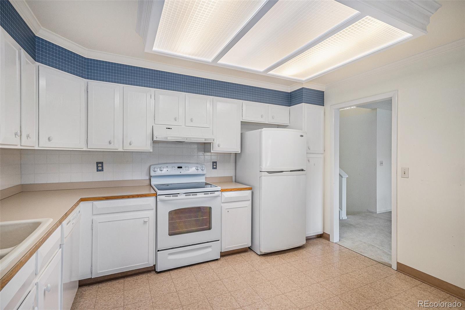 MLS Image #10 for 6987 e girard avenue,denver, Colorado