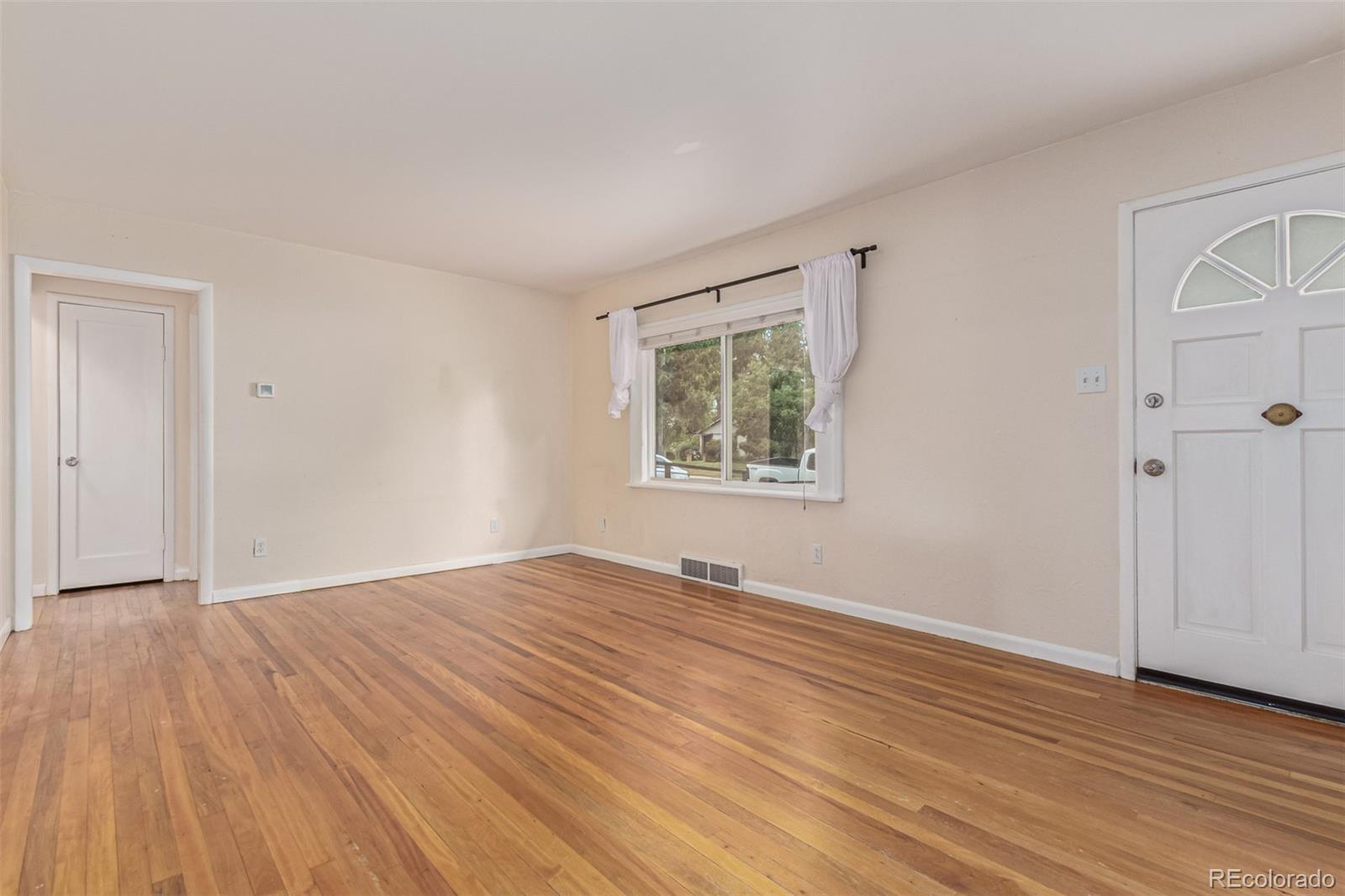 MLS Image #10 for 1224  jamaica street,aurora, Colorado