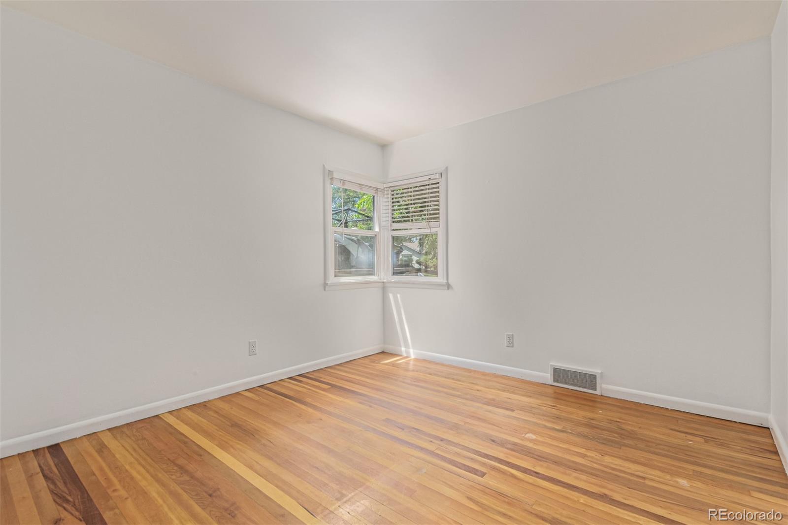 MLS Image #26 for 1224  jamaica street,aurora, Colorado