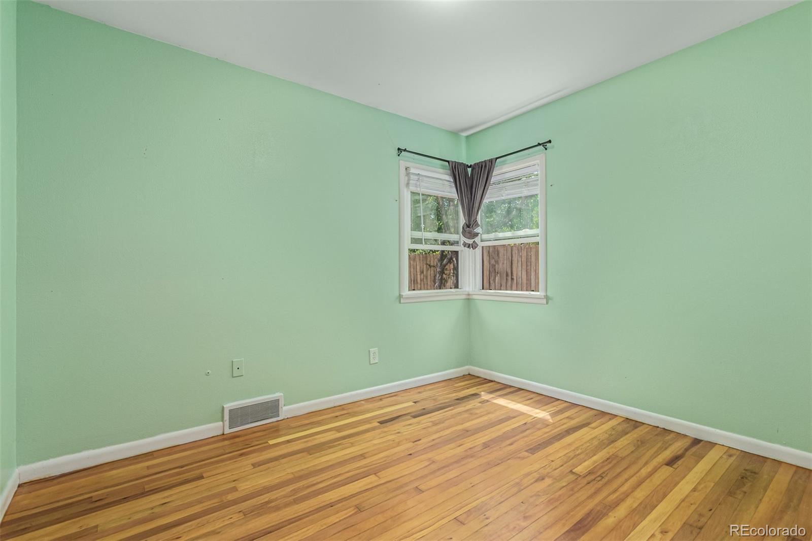 MLS Image #28 for 1224  jamaica street,aurora, Colorado