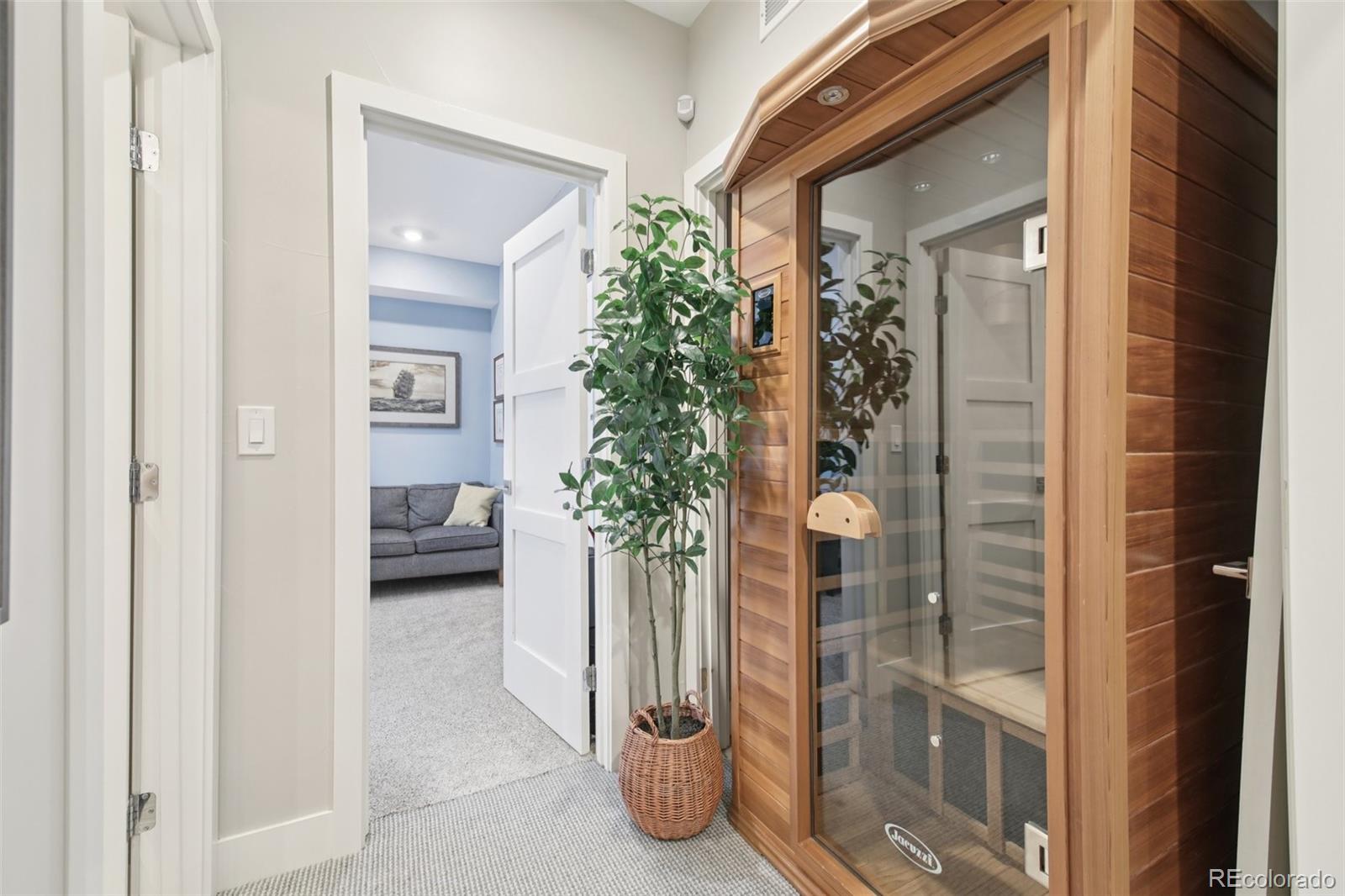 MLS Image #18 for 4453 n raleigh street,denver, Colorado