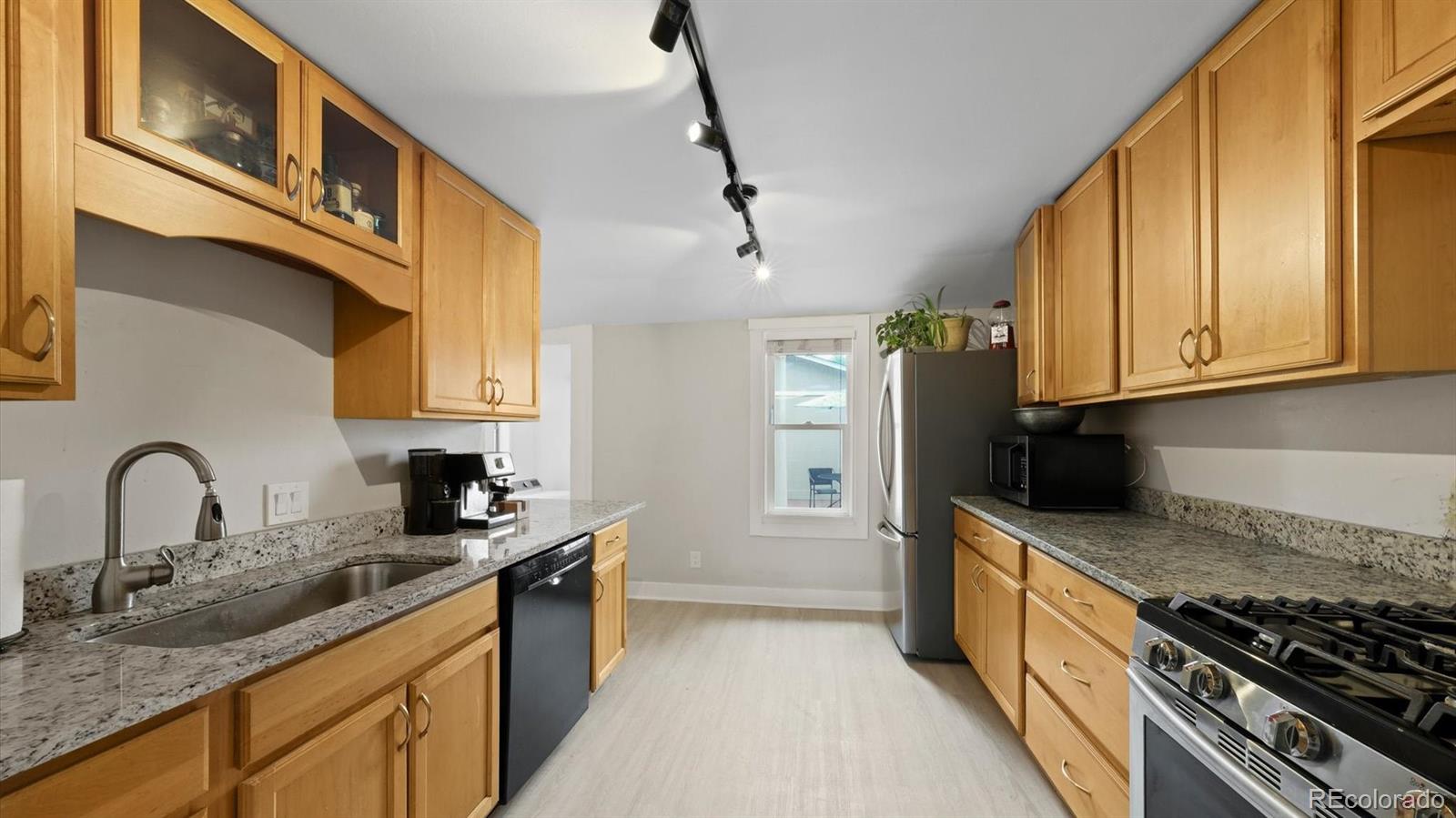 MLS Image #14 for 2209 s bannock street,denver, Colorado