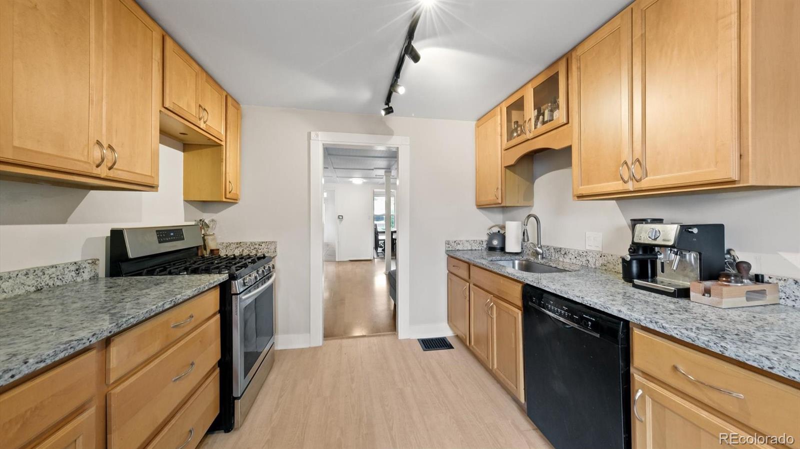 MLS Image #17 for 2209 s bannock street,denver, Colorado