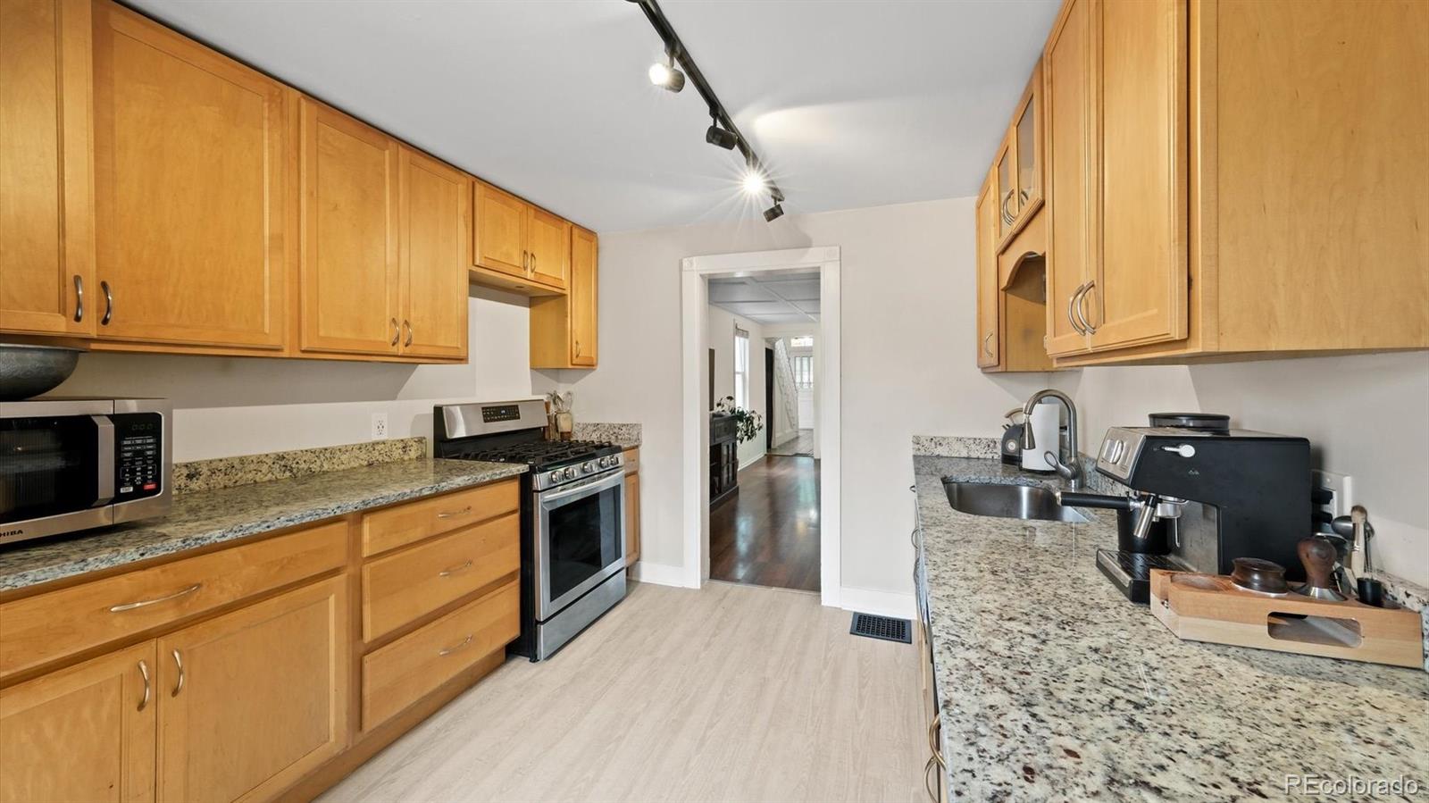 MLS Image #18 for 2209 s bannock street,denver, Colorado