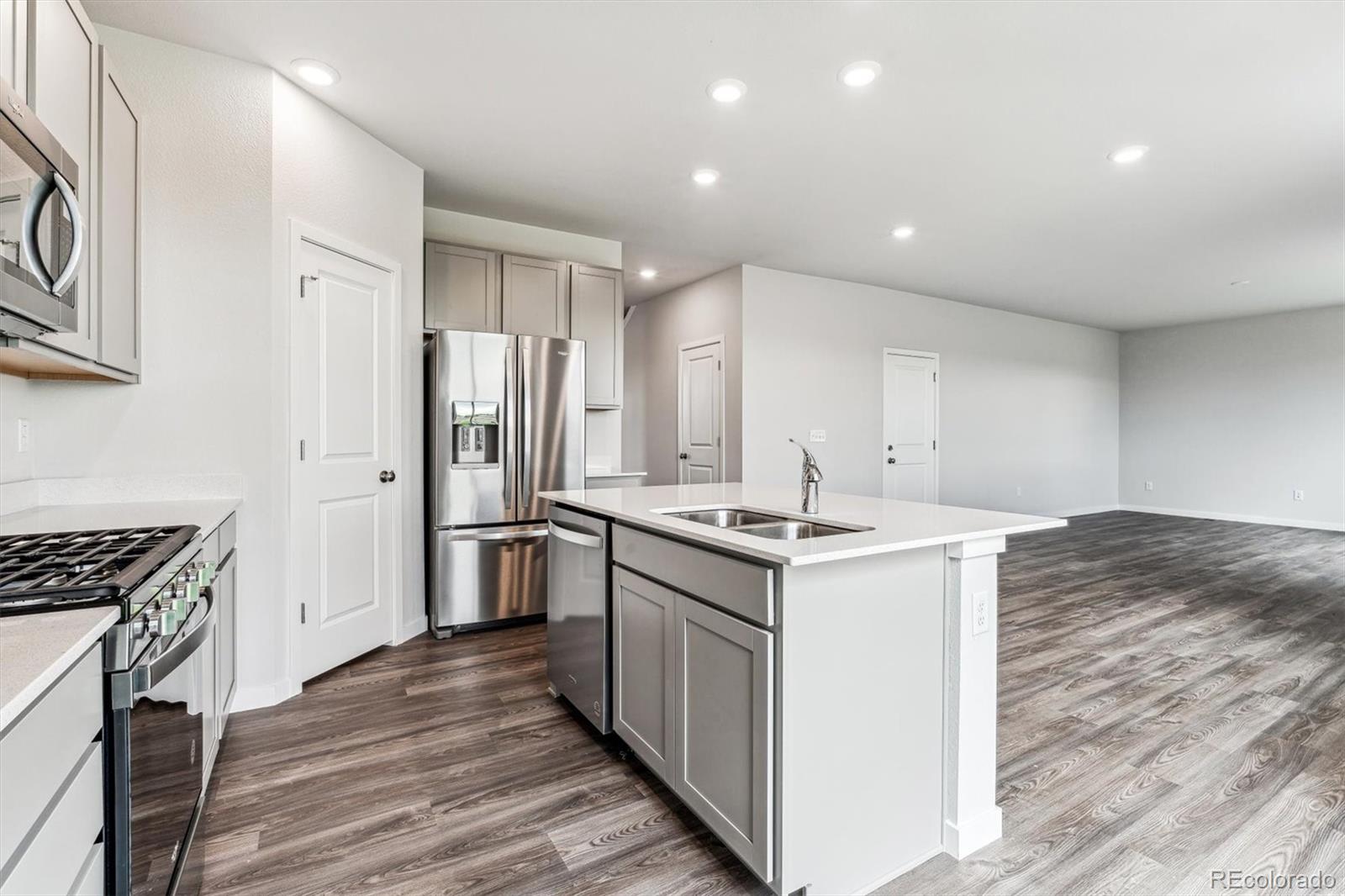 MLS Image #3 for 14440  ranch street,mead, Colorado
