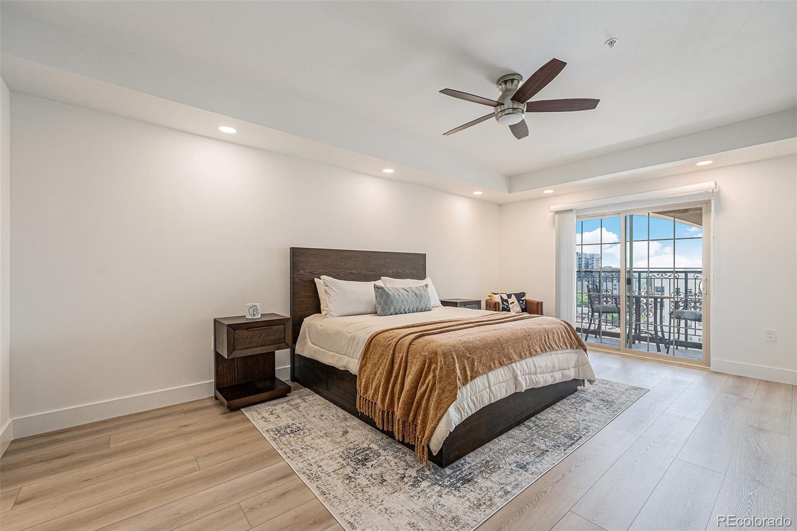 MLS Image #13 for 925 n lincoln street,denver, Colorado