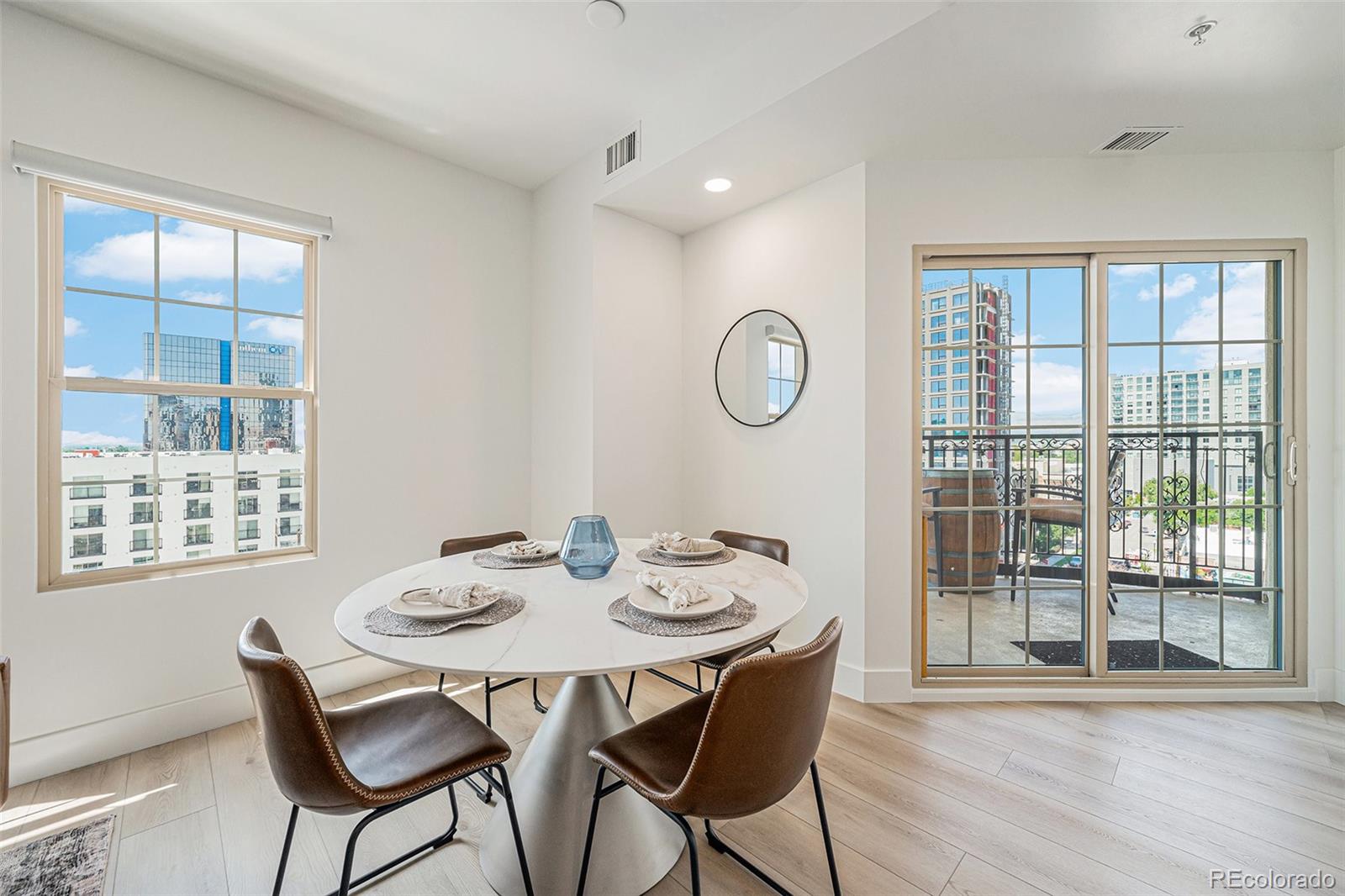 MLS Image #5 for 925 n lincoln street,denver, Colorado