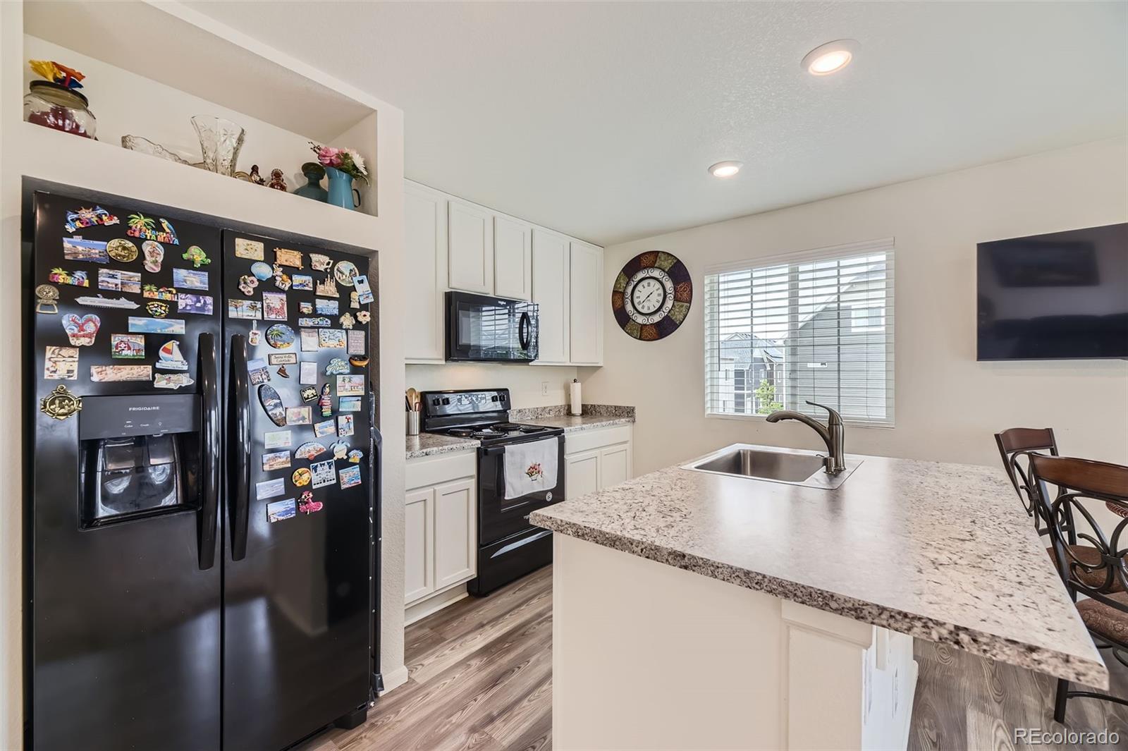 MLS Image #10 for 18620 e 53rd drive,denver, Colorado
