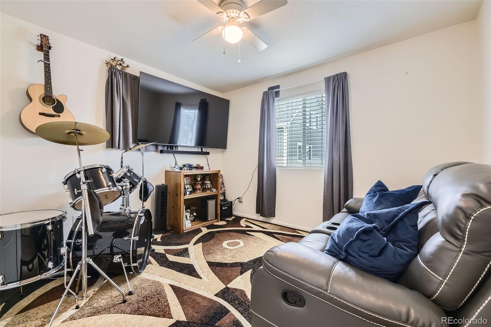 MLS Image #18 for 18620 e 53rd drive,denver, Colorado