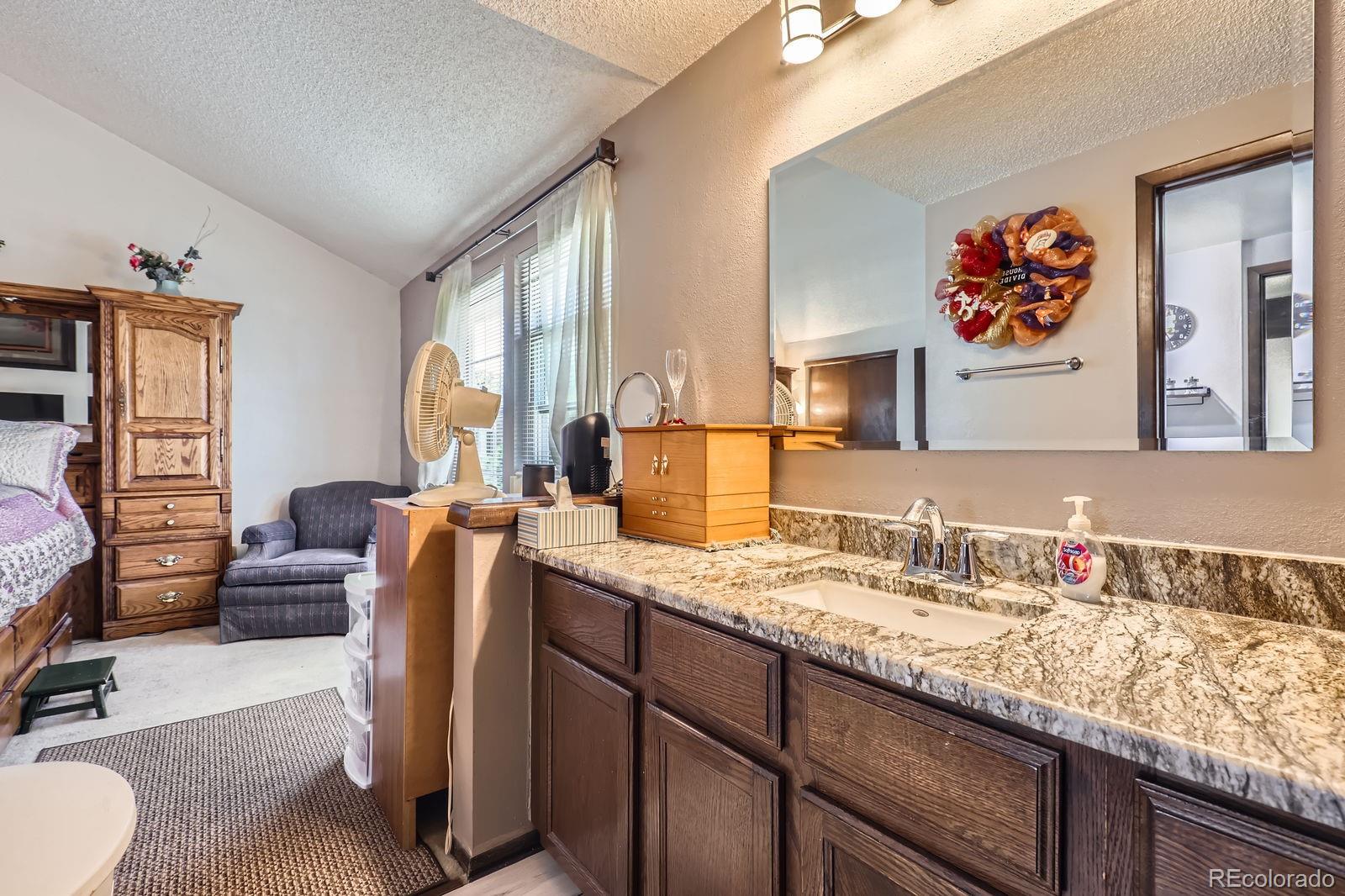 MLS Image #22 for 2072 s helena street,aurora, Colorado