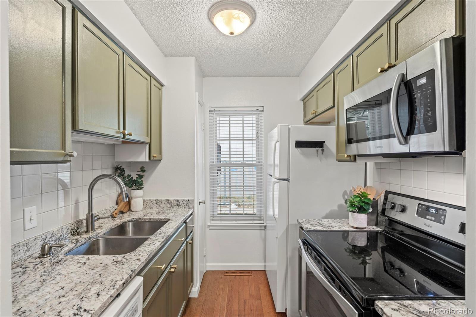 MLS Image #11 for 2301 e fremont avenue,centennial, Colorado
