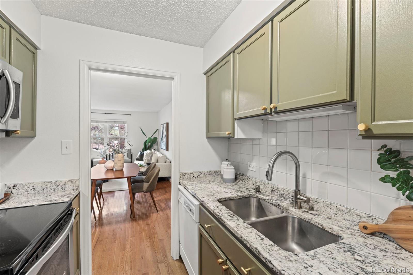 MLS Image #15 for 2301 e fremont avenue,centennial, Colorado
