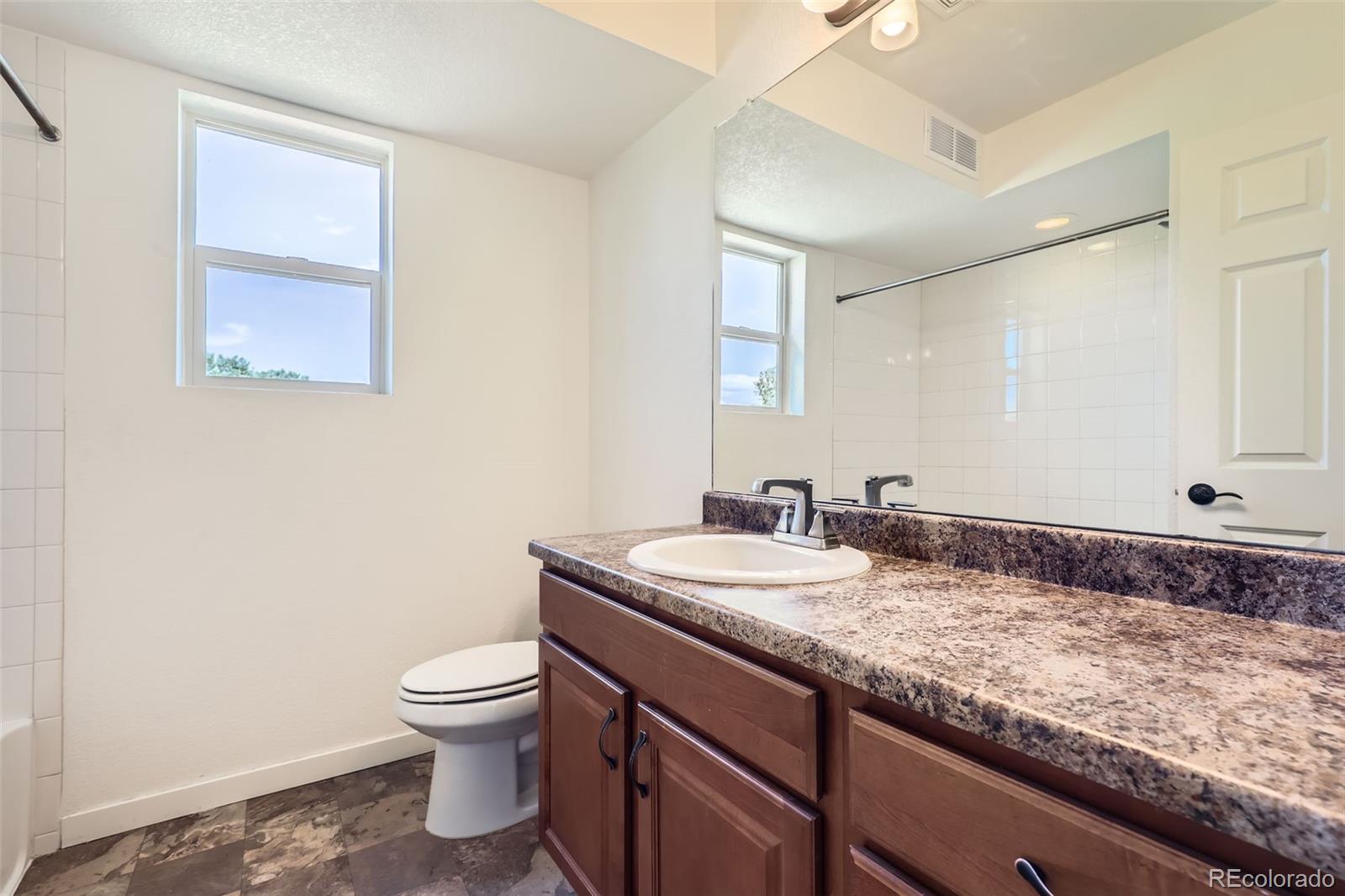 MLS Image #19 for 19060 e 54th place,denver, Colorado