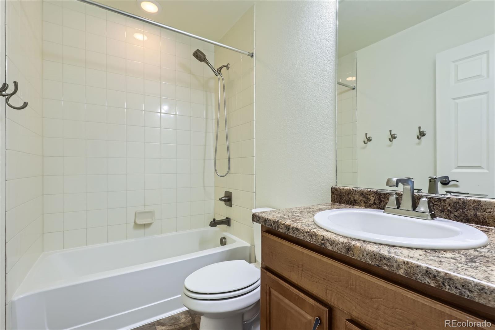 MLS Image #23 for 19060 e 54th place,denver, Colorado