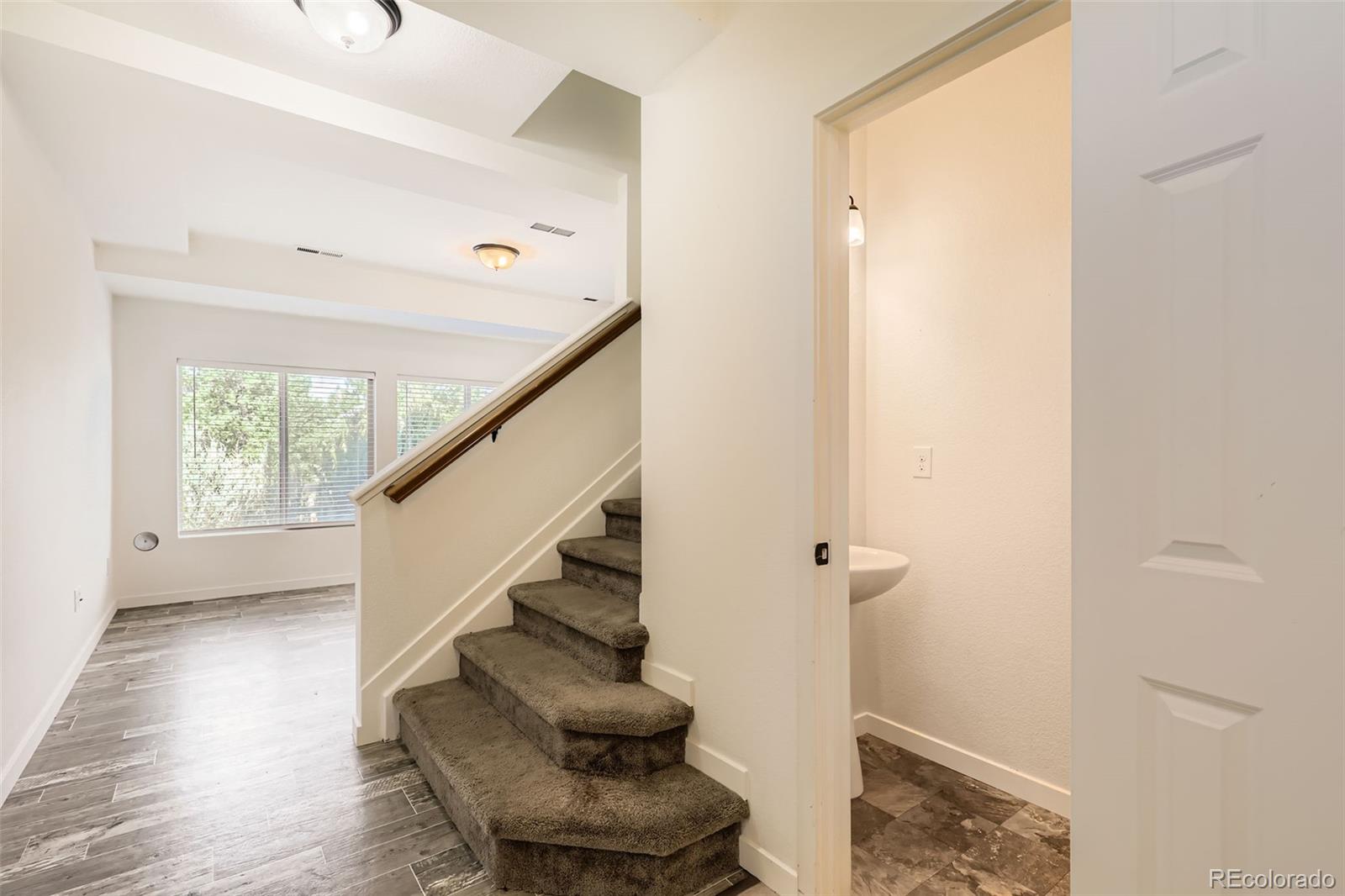 MLS Image #4 for 19060 e 54th place,denver, Colorado