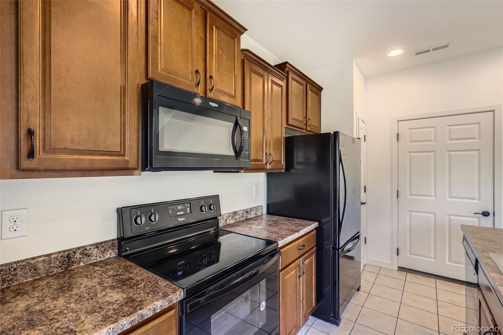 MLS Image #9 for 19060 e 54th place,denver, Colorado