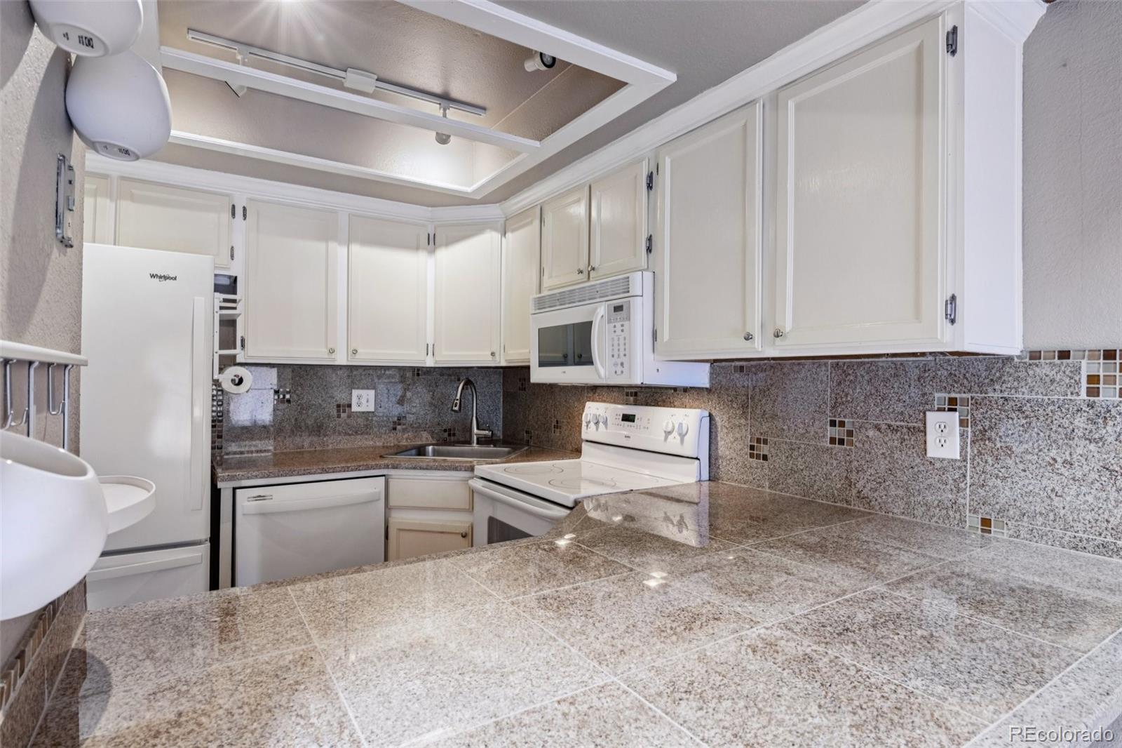 MLS Image #10 for 3300 w florida avenue,denver, Colorado