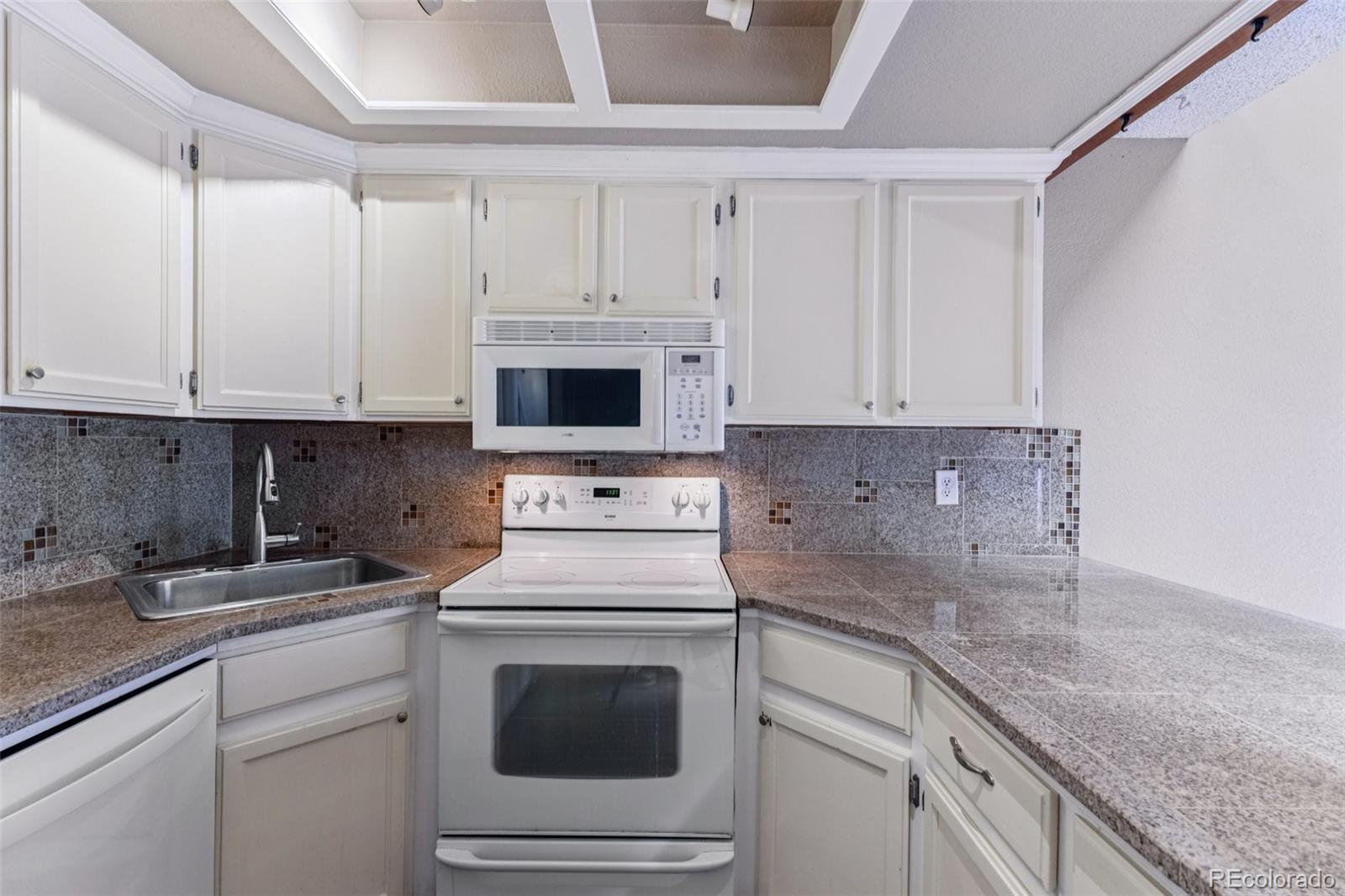 MLS Image #11 for 3300 w florida avenue,denver, Colorado