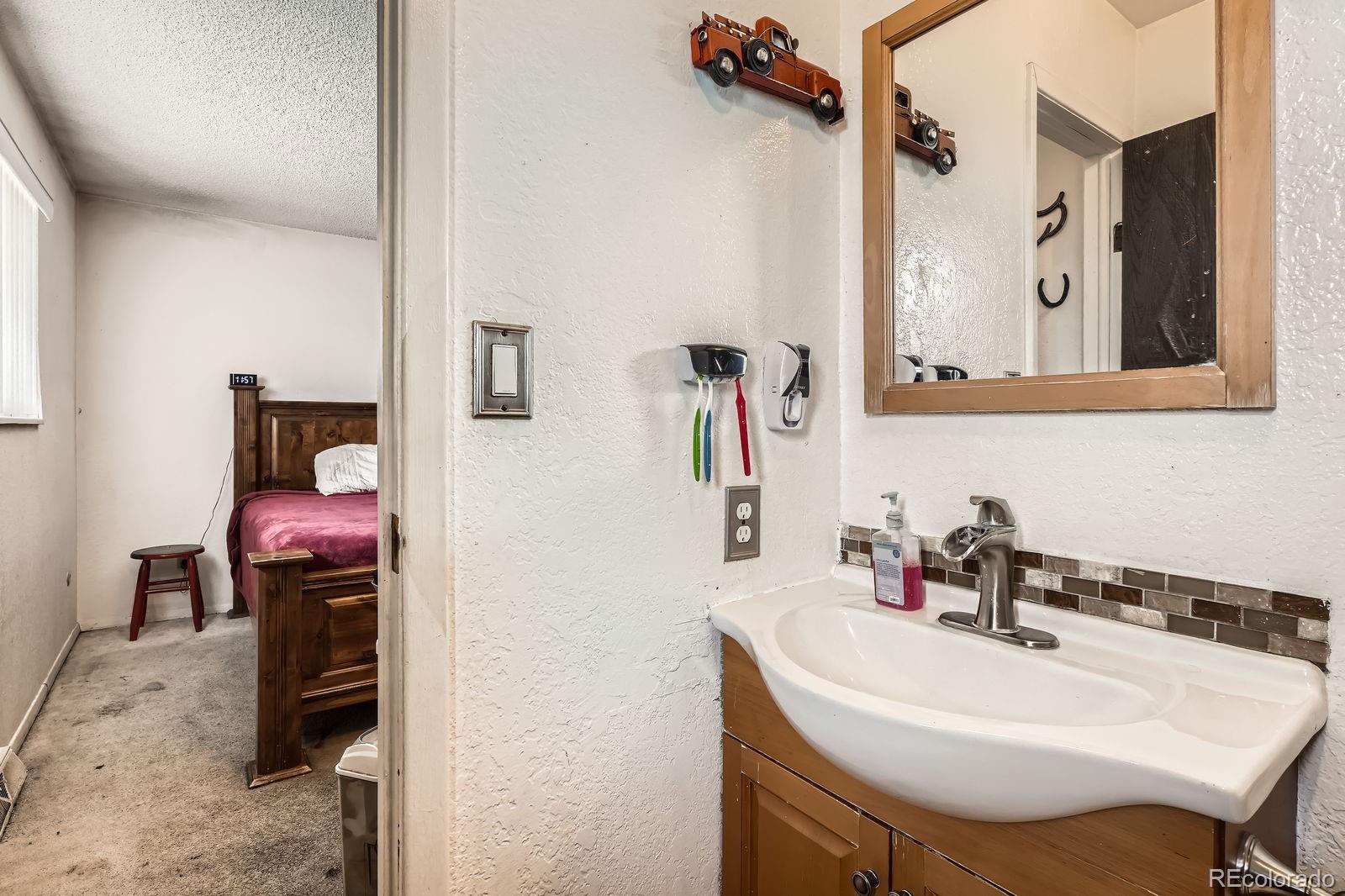 MLS Image #11 for 1977  altura boulevard,aurora, Colorado
