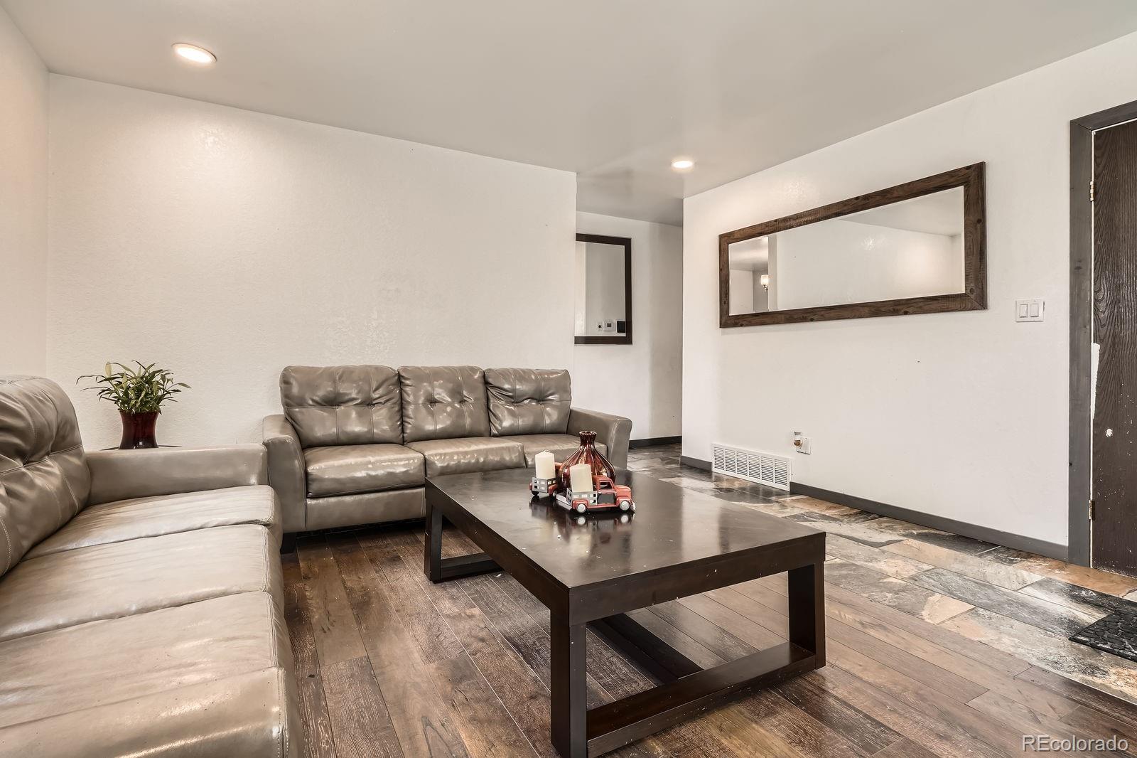 MLS Image #3 for 1977  altura boulevard,aurora, Colorado