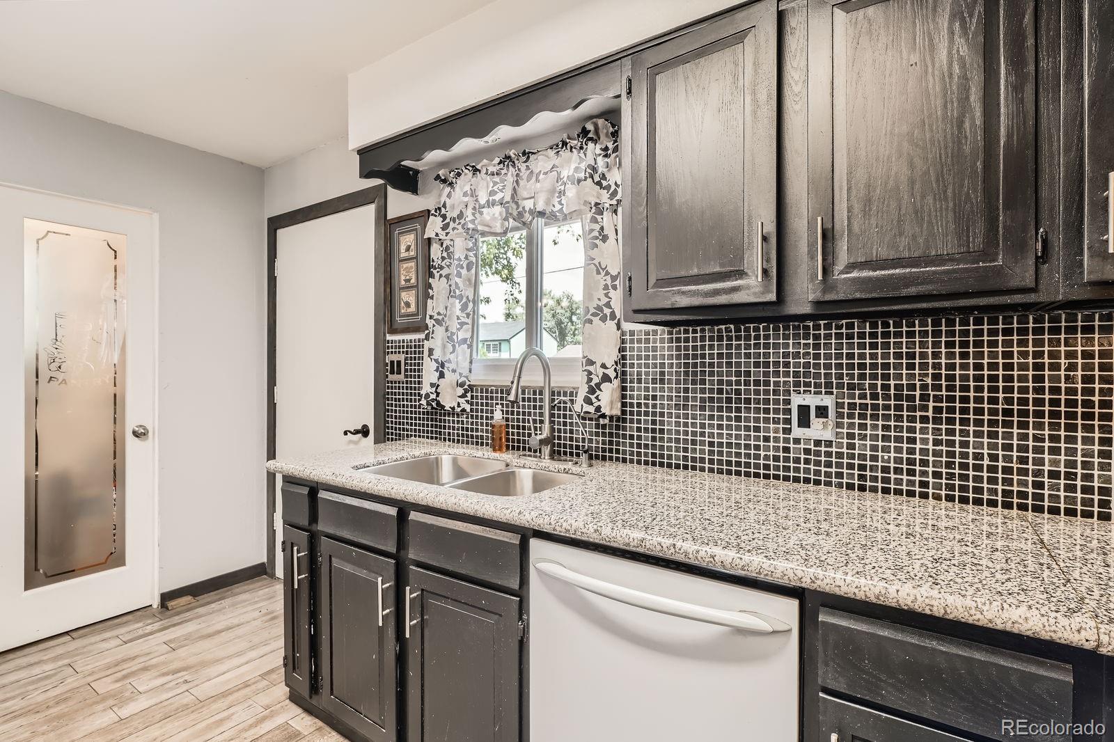 MLS Image #7 for 1977  altura boulevard,aurora, Colorado