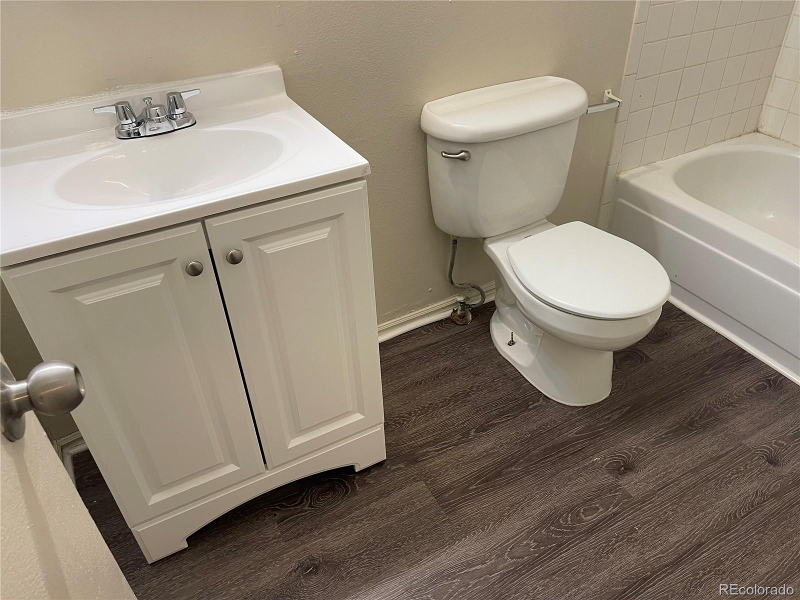 MLS Image #14 for 14704 e 2nd avenue 300e,aurora, Colorado