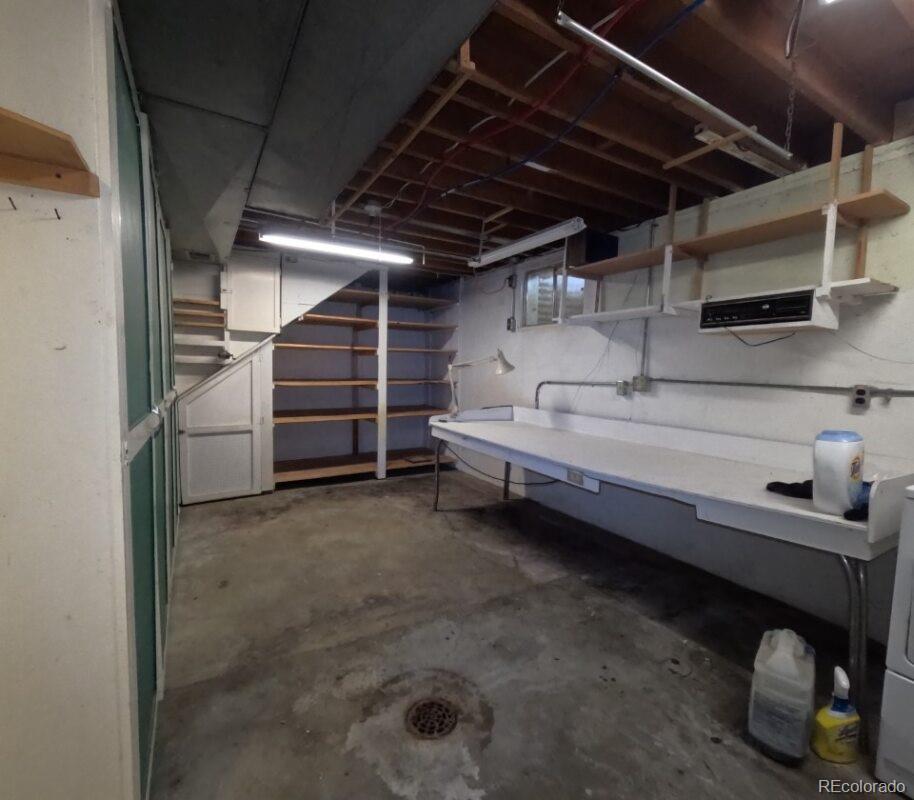 MLS Image #10 for 361 s tucson way,aurora, Colorado