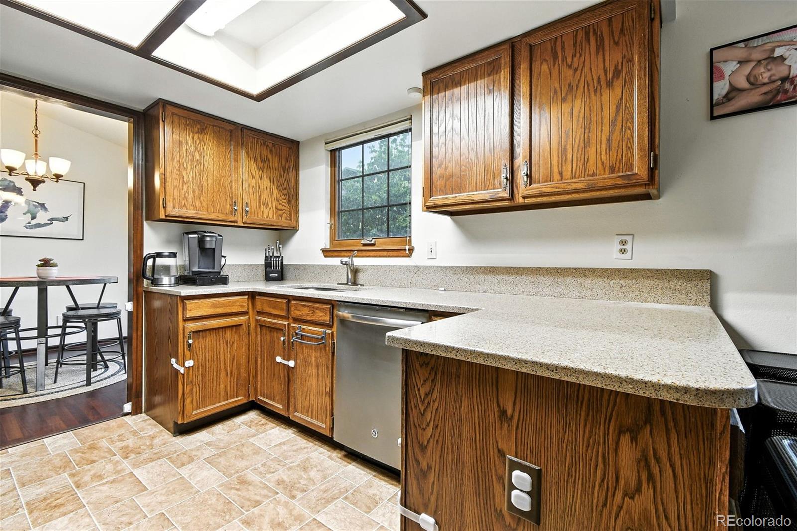 MLS Image #11 for 1205 s dahlia street,denver, Colorado
