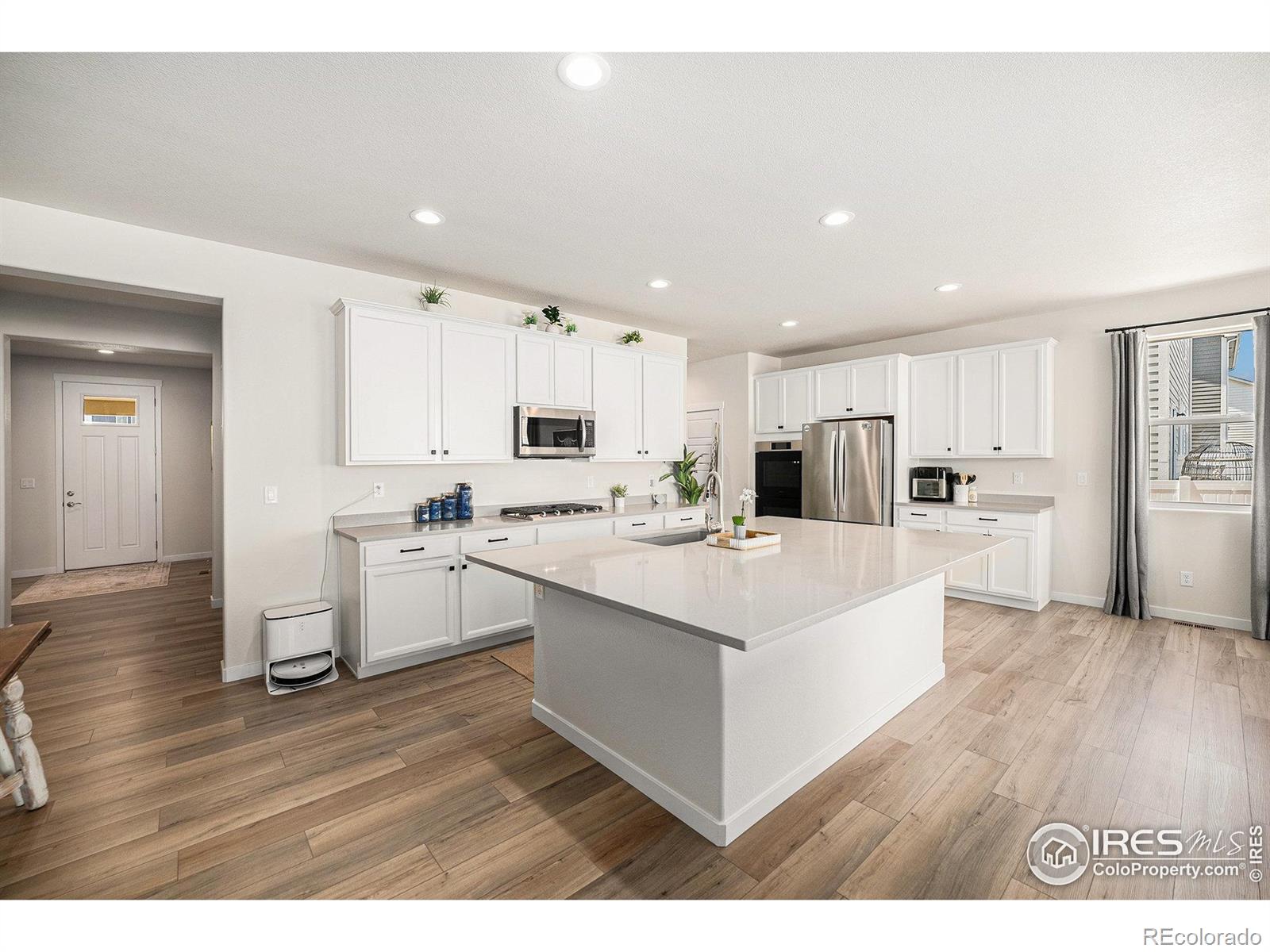MLS Image #3 for 4421  scenic lane,johnstown, Colorado