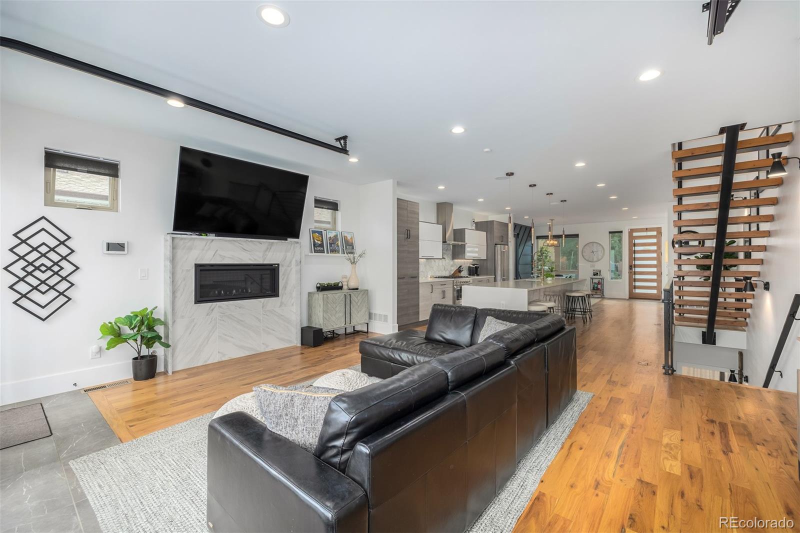 MLS Image #17 for 2636 s acoma street,denver, Colorado