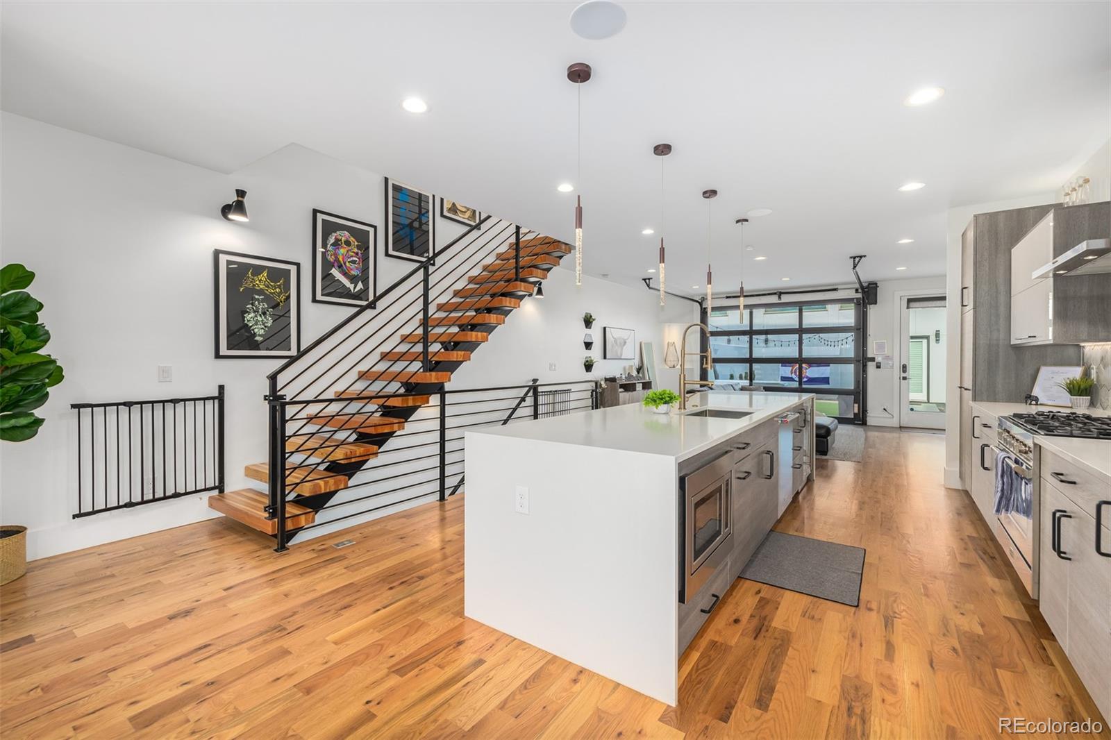 MLS Image #4 for 2636 s acoma street,denver, Colorado