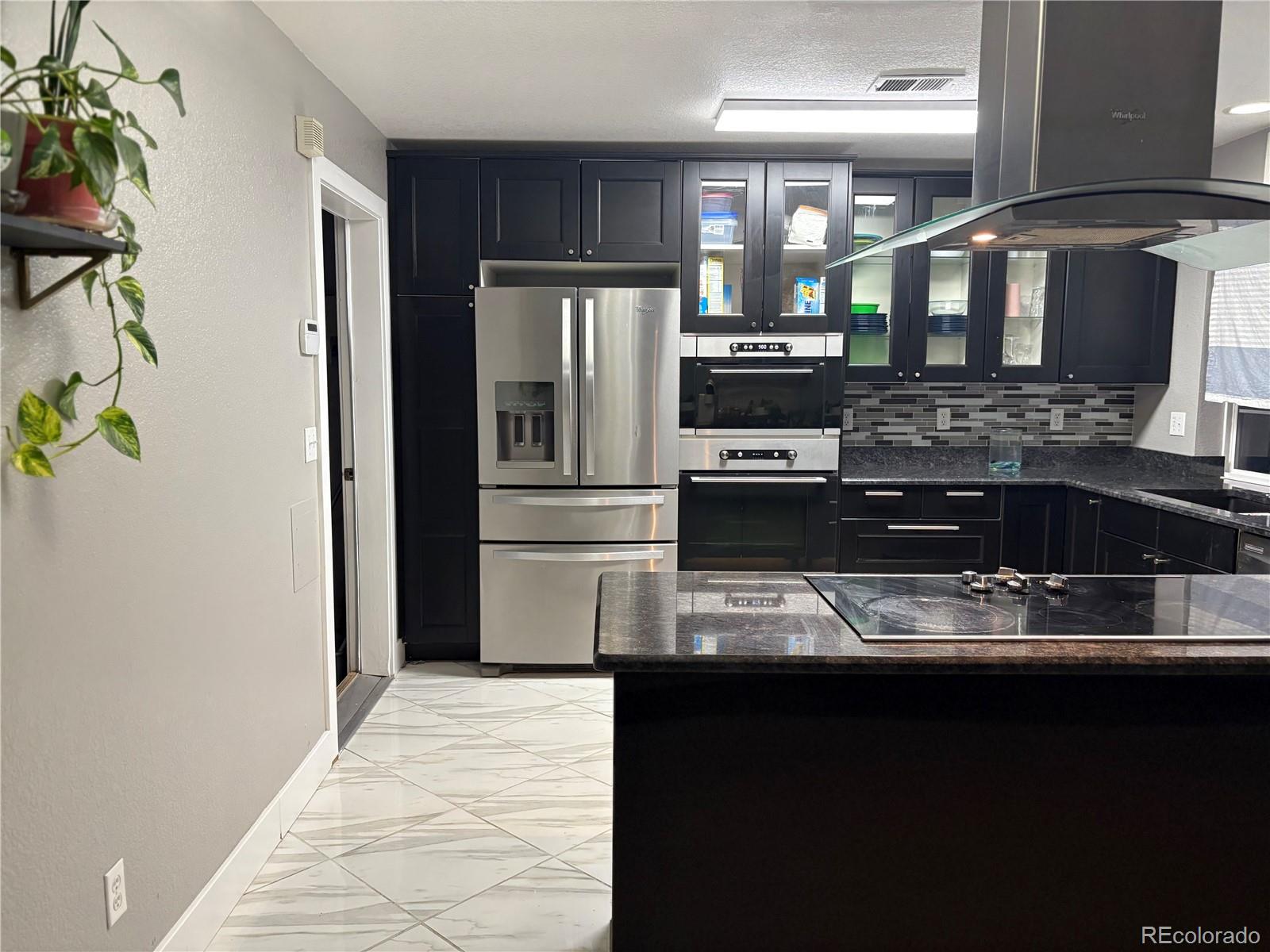 MLS Image #21 for 5570  halifax street,denver, Colorado