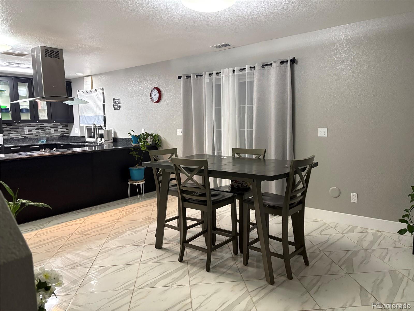 MLS Image #6 for 5570  halifax street,denver, Colorado