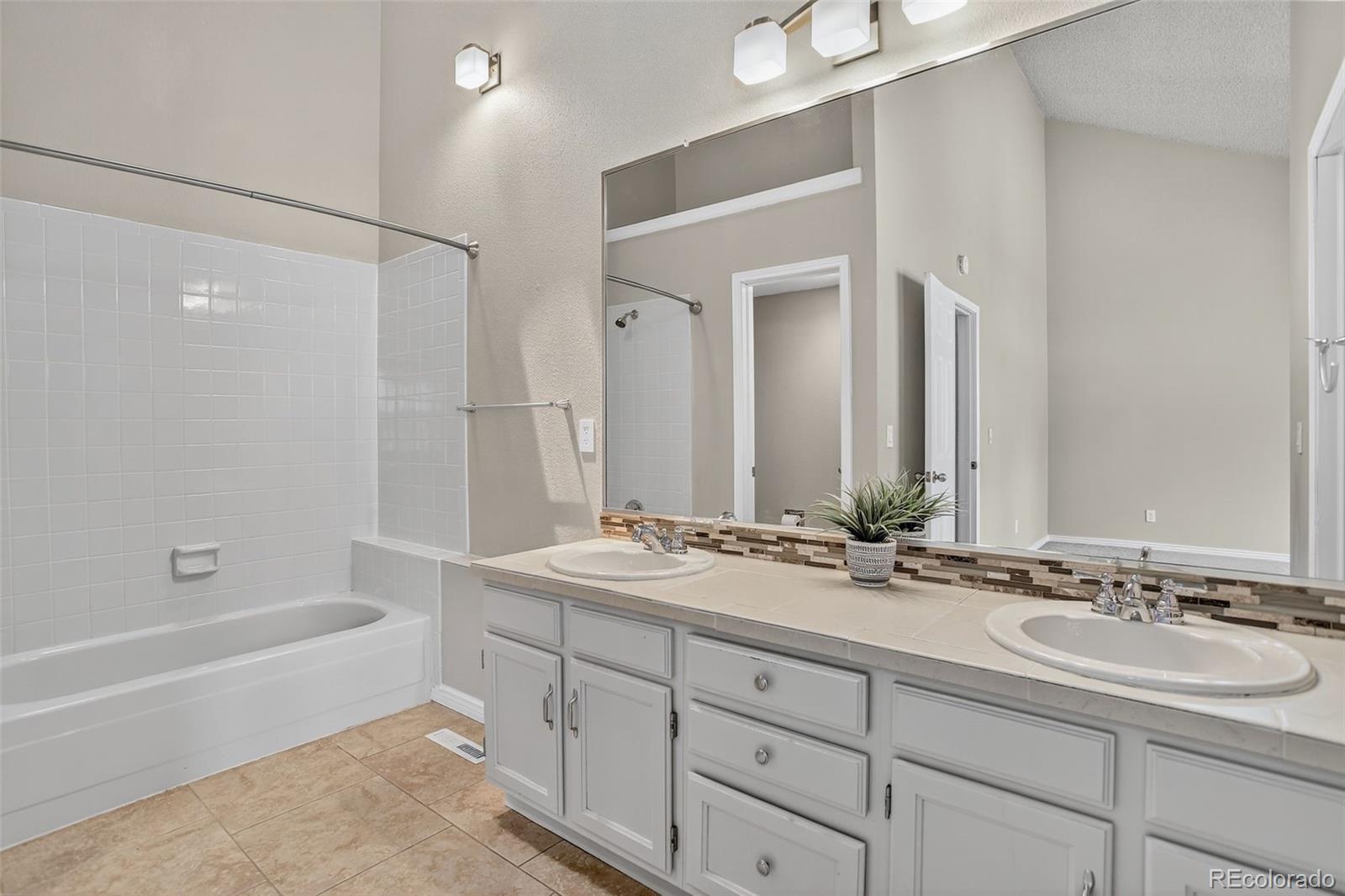 MLS Image #25 for 7643 s cove circle,centennial, Colorado