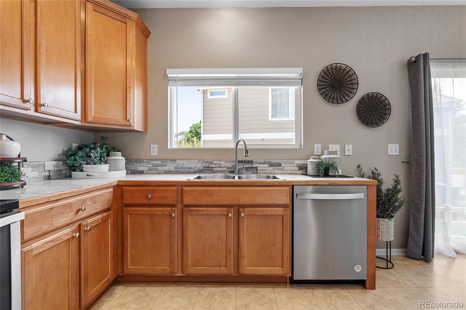 MLS Image #13 for 15125 e bayaud place,aurora, Colorado