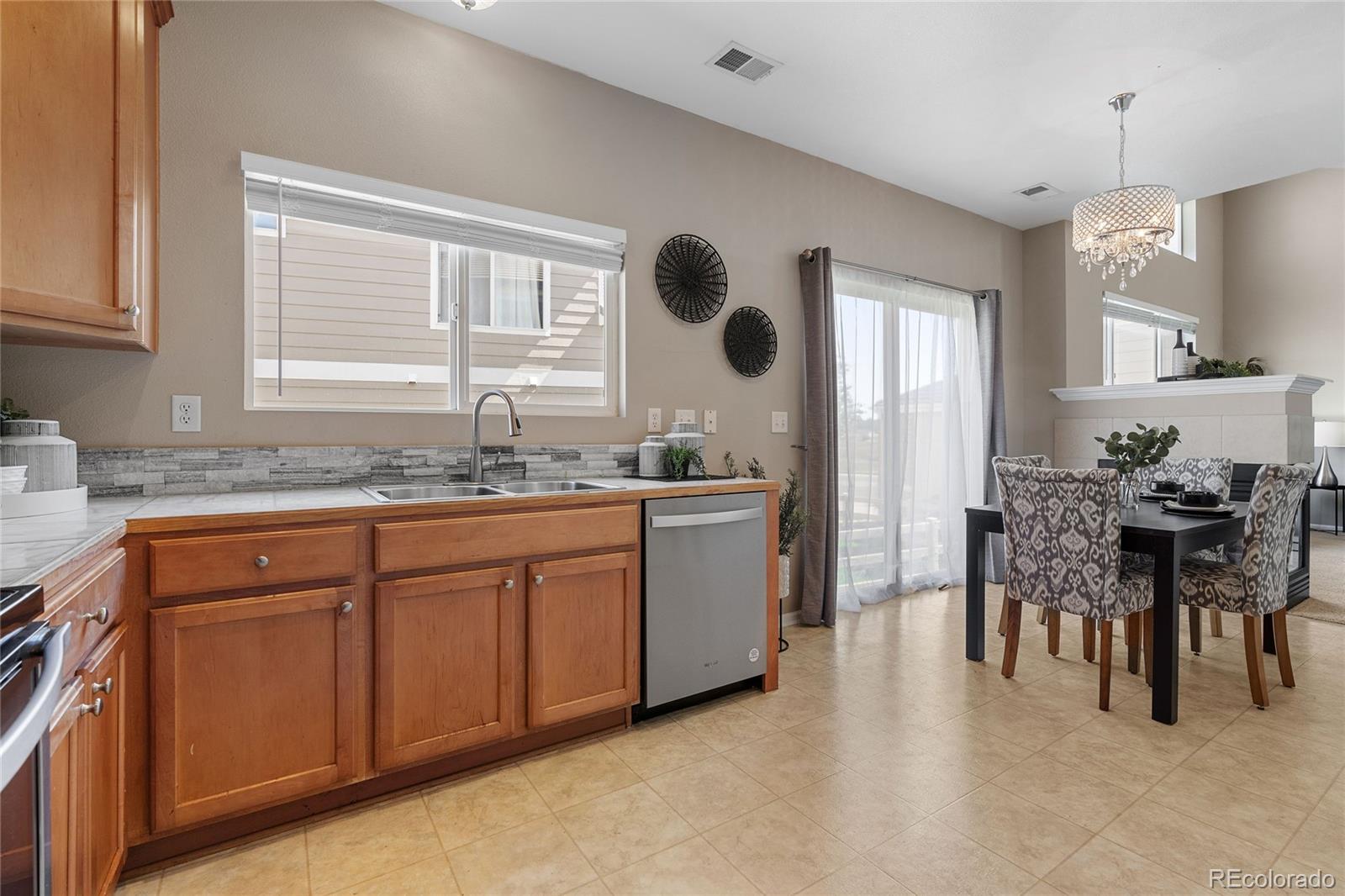 MLS Image #15 for 15125 e bayaud place,aurora, Colorado
