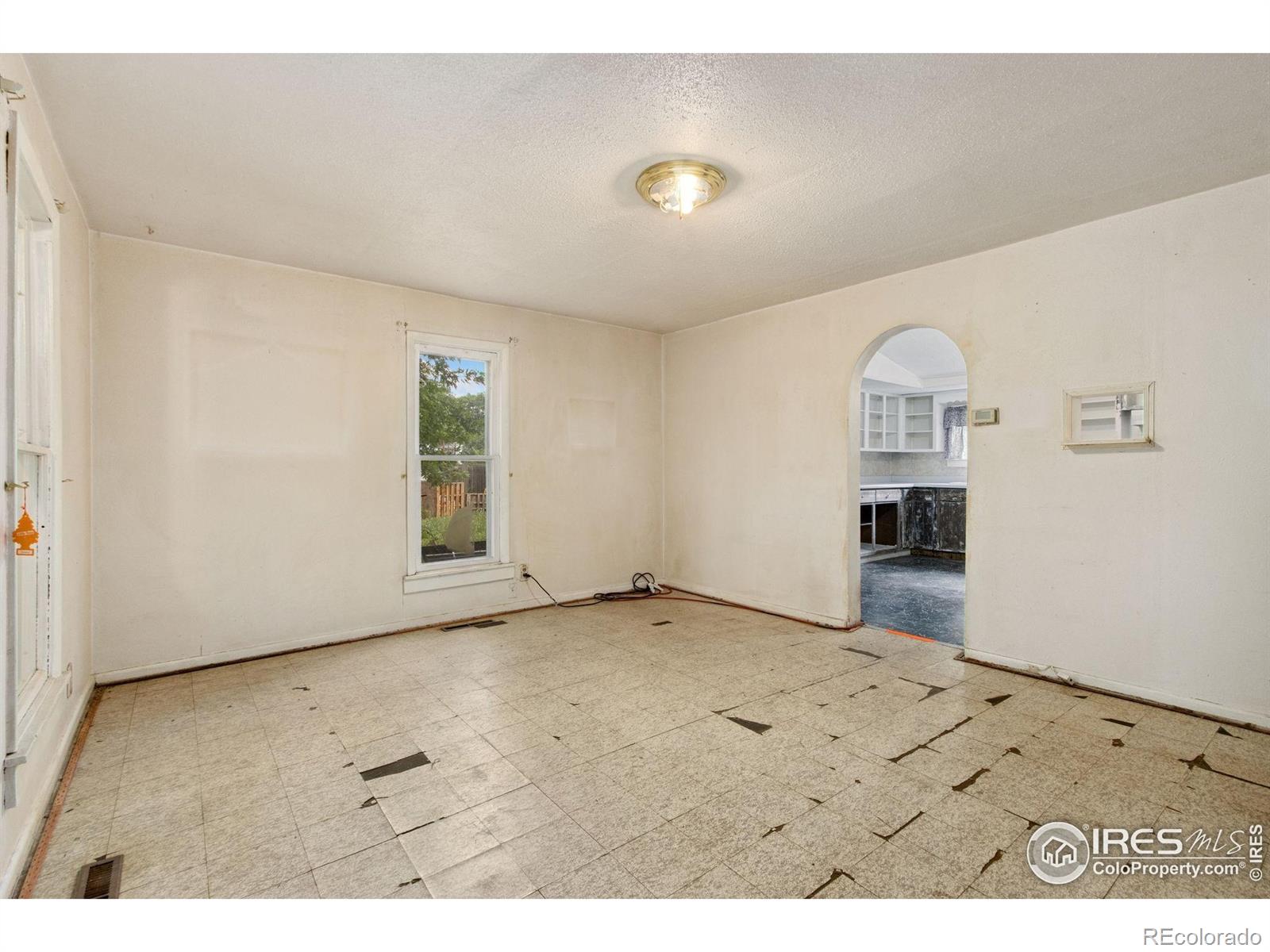 MLS Image #2 for 760 e 8th street,loveland, Colorado