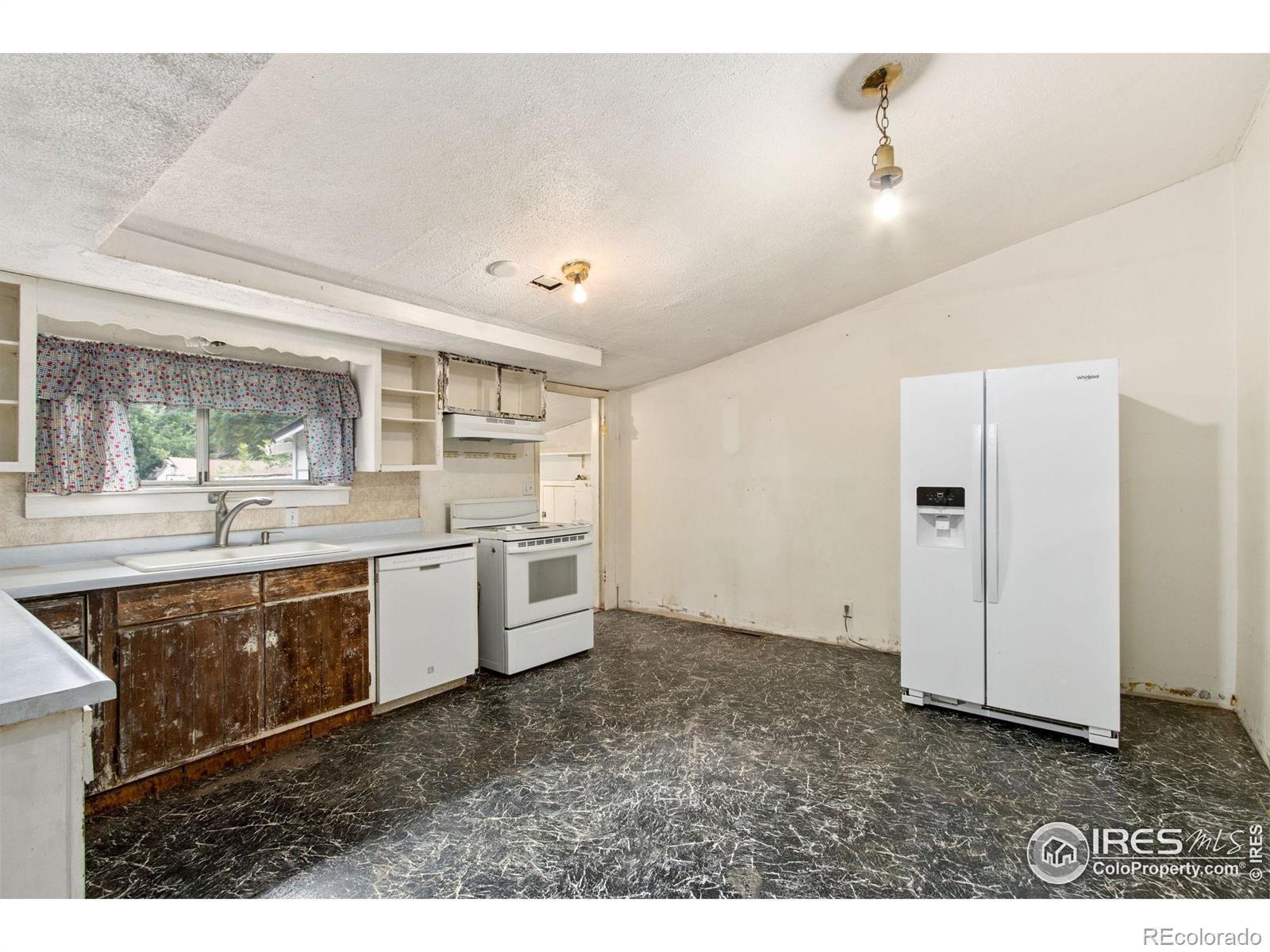 MLS Image #4 for 760 e 8th street,loveland, Colorado