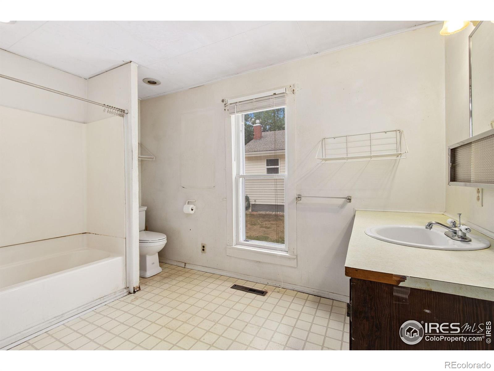 MLS Image #8 for 760 e 8th street,loveland, Colorado