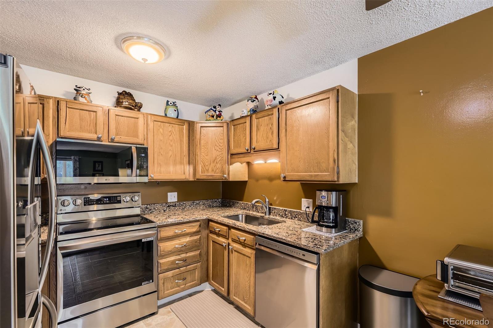 MLS Image #11 for 13500 e cornell avenue,aurora, Colorado